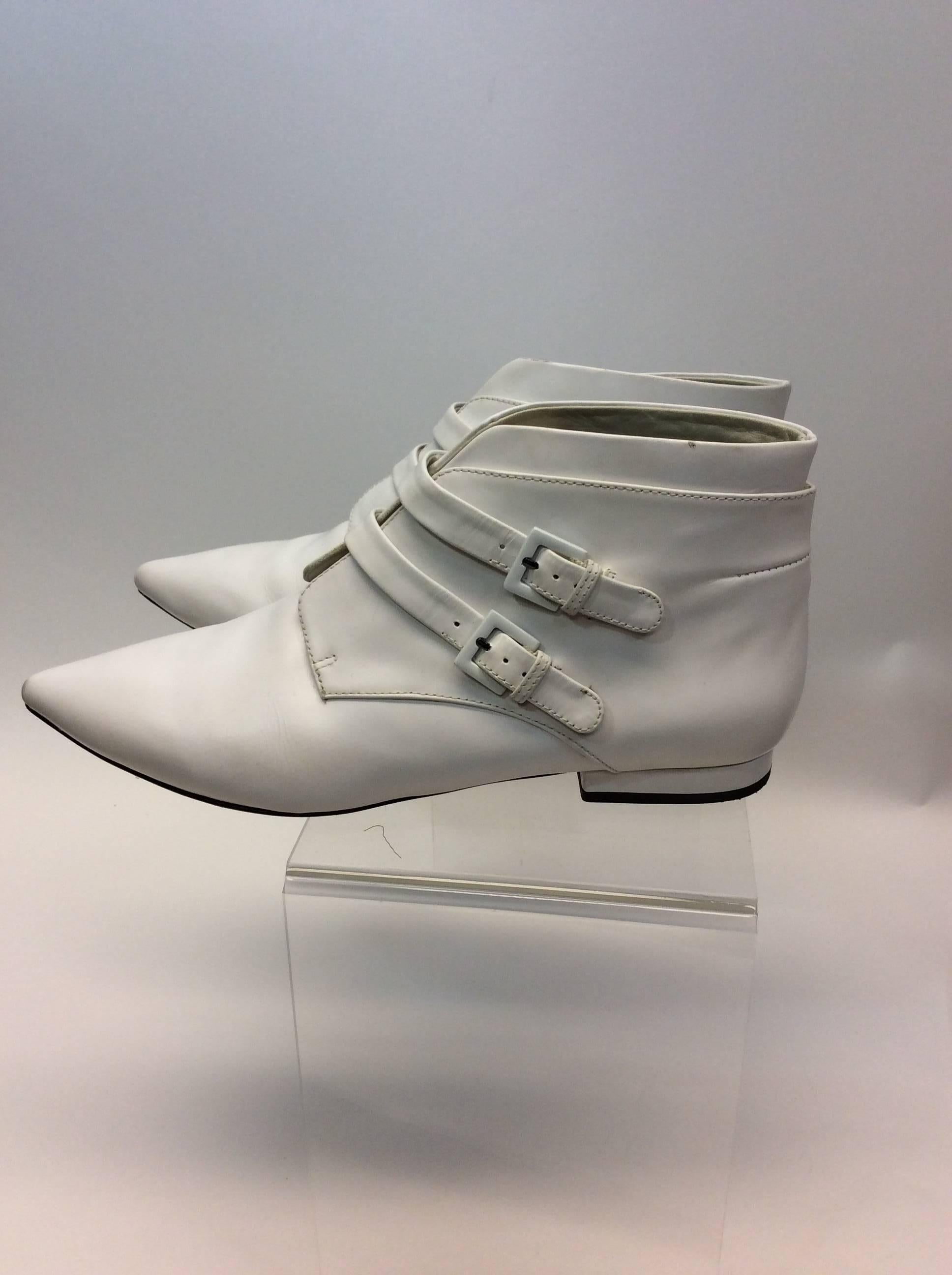Jil Sander White Ankle Boots 
Size 39.5
$150
Made in China
Slight wear on toes
Buckle detailing