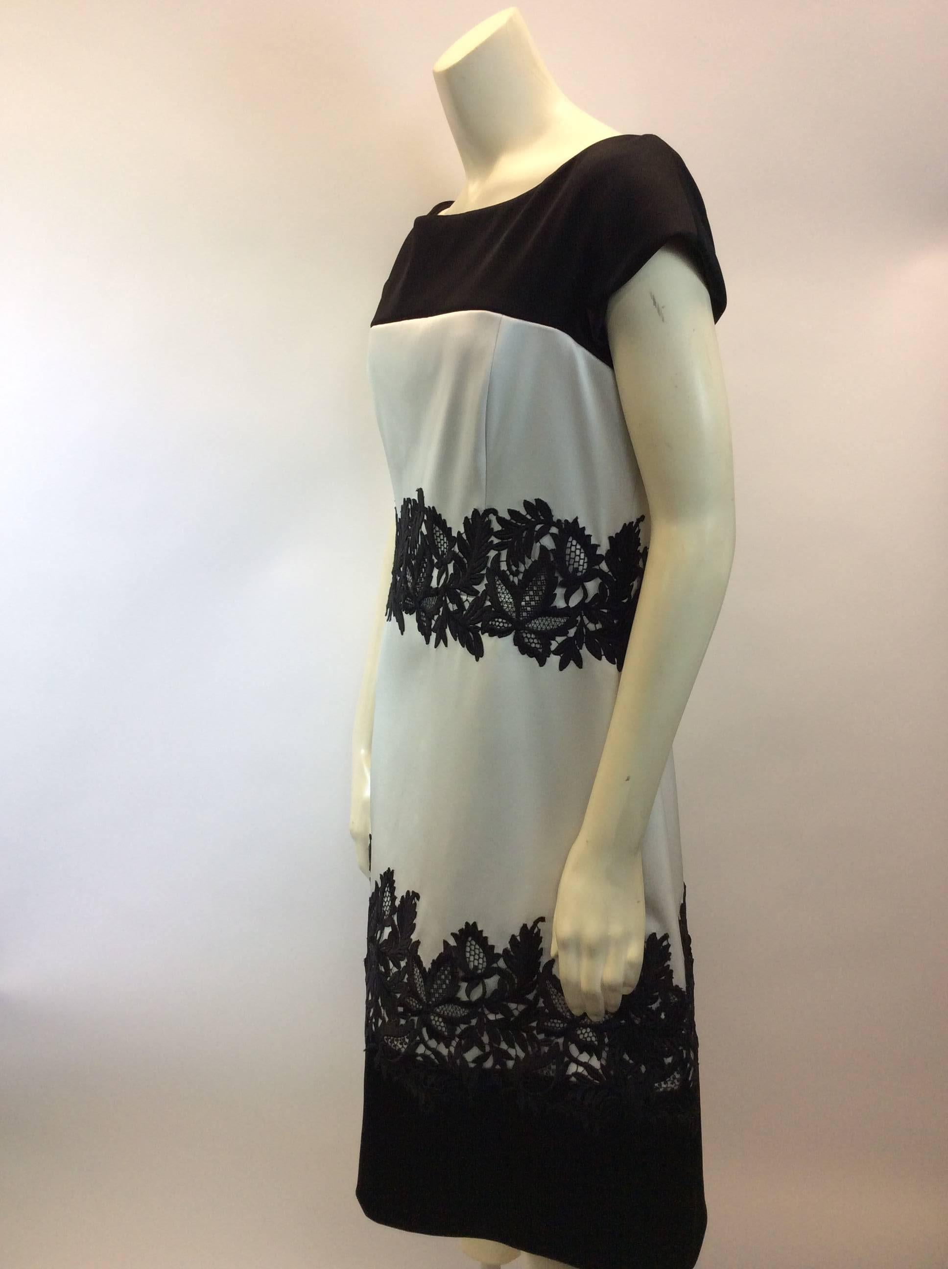 J. Mendel White and Black Lace Dress
Size 10
Length 38.5