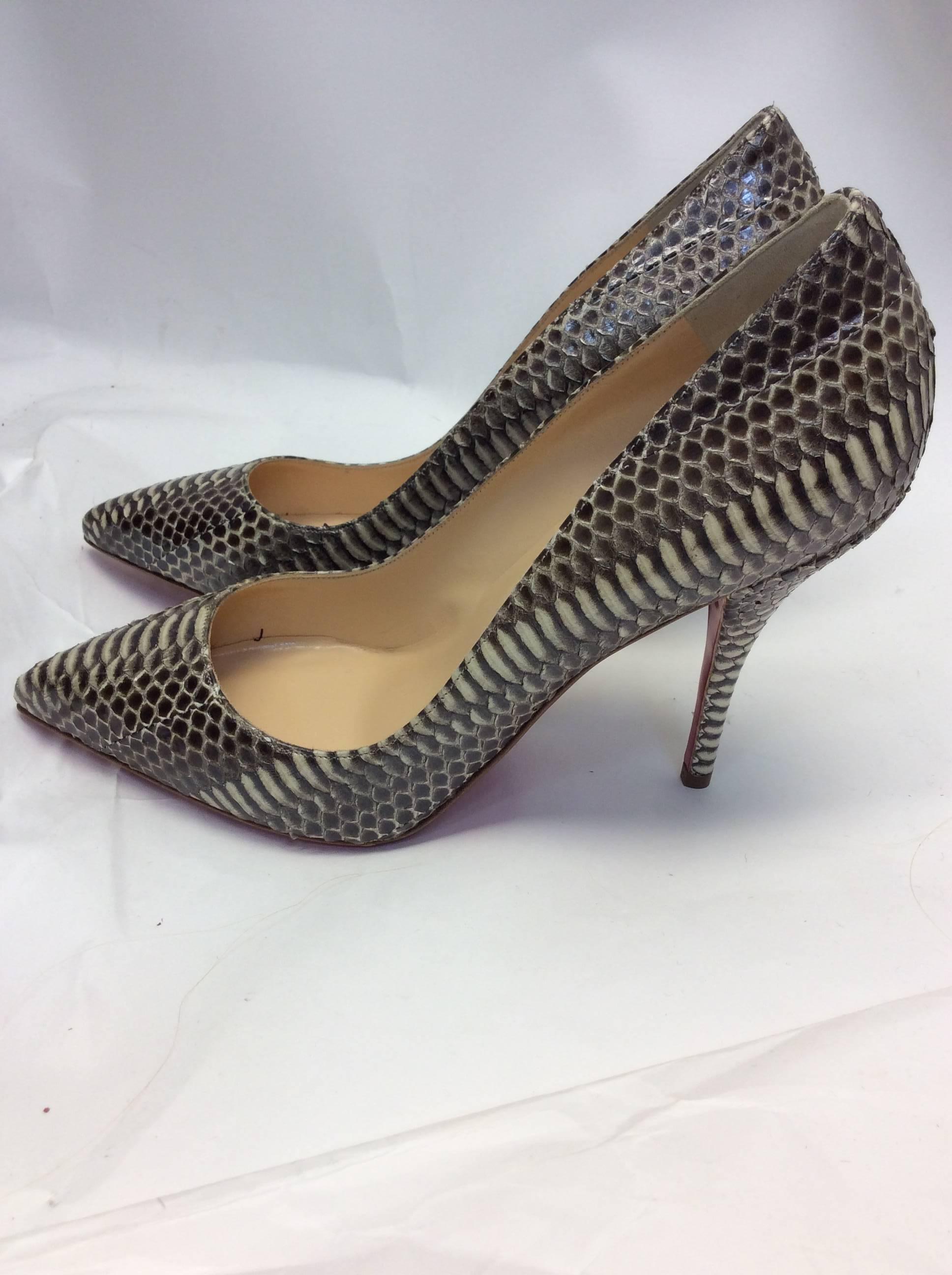 Christian Louboutin NWT Python Pump
Size 37.5
$756
4 inch heel
Made in Italy

