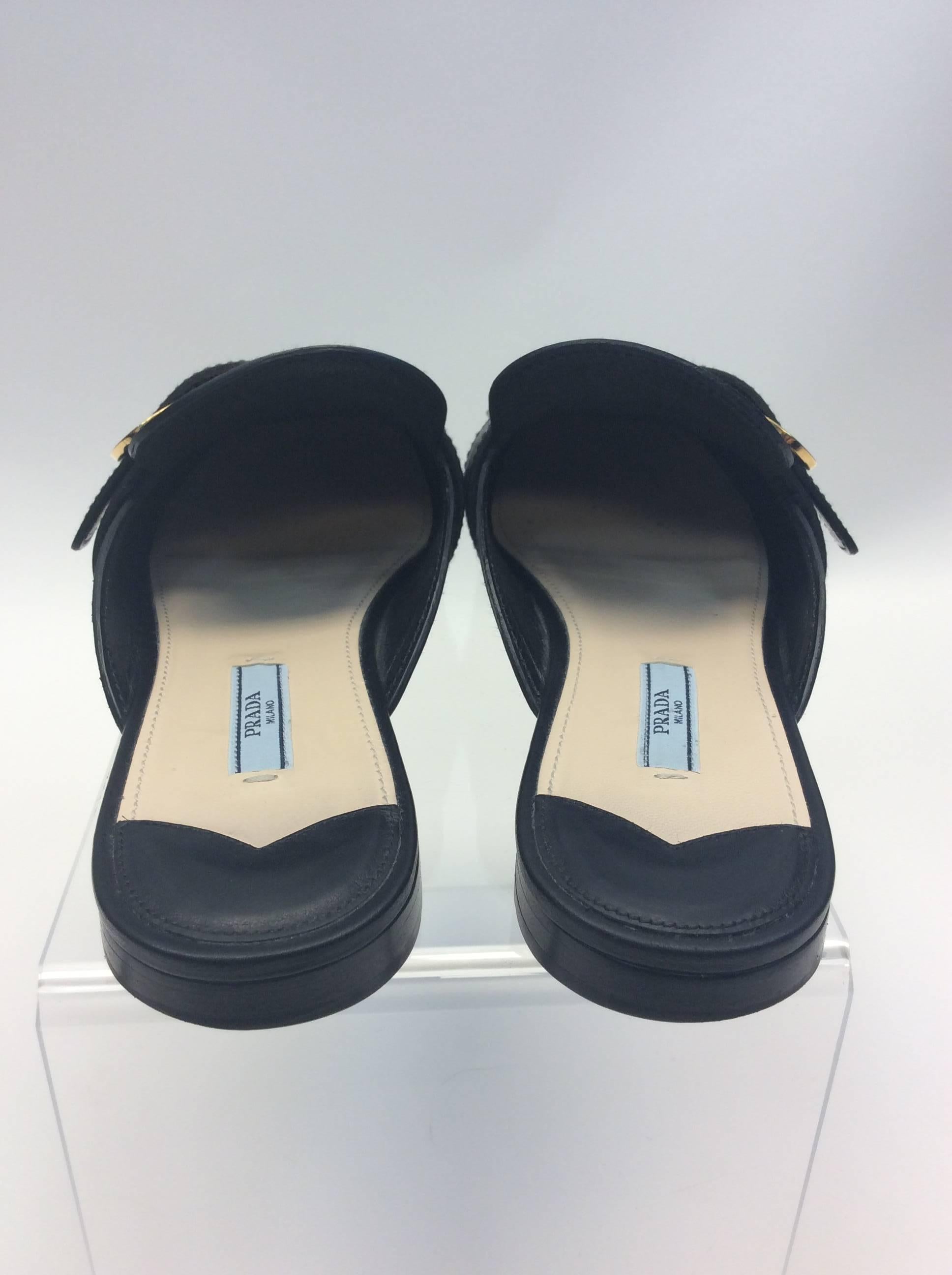 Prada Black Leather Fringe Slide with Buckle In Excellent Condition For Sale In Narberth, PA