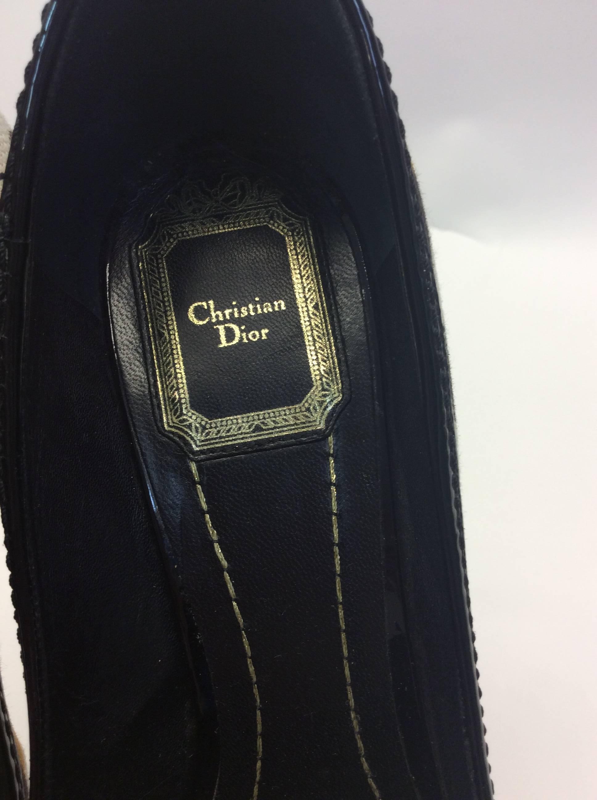 Christian Dior Animal Print Peep Toe Pump with Bow For Sale 1