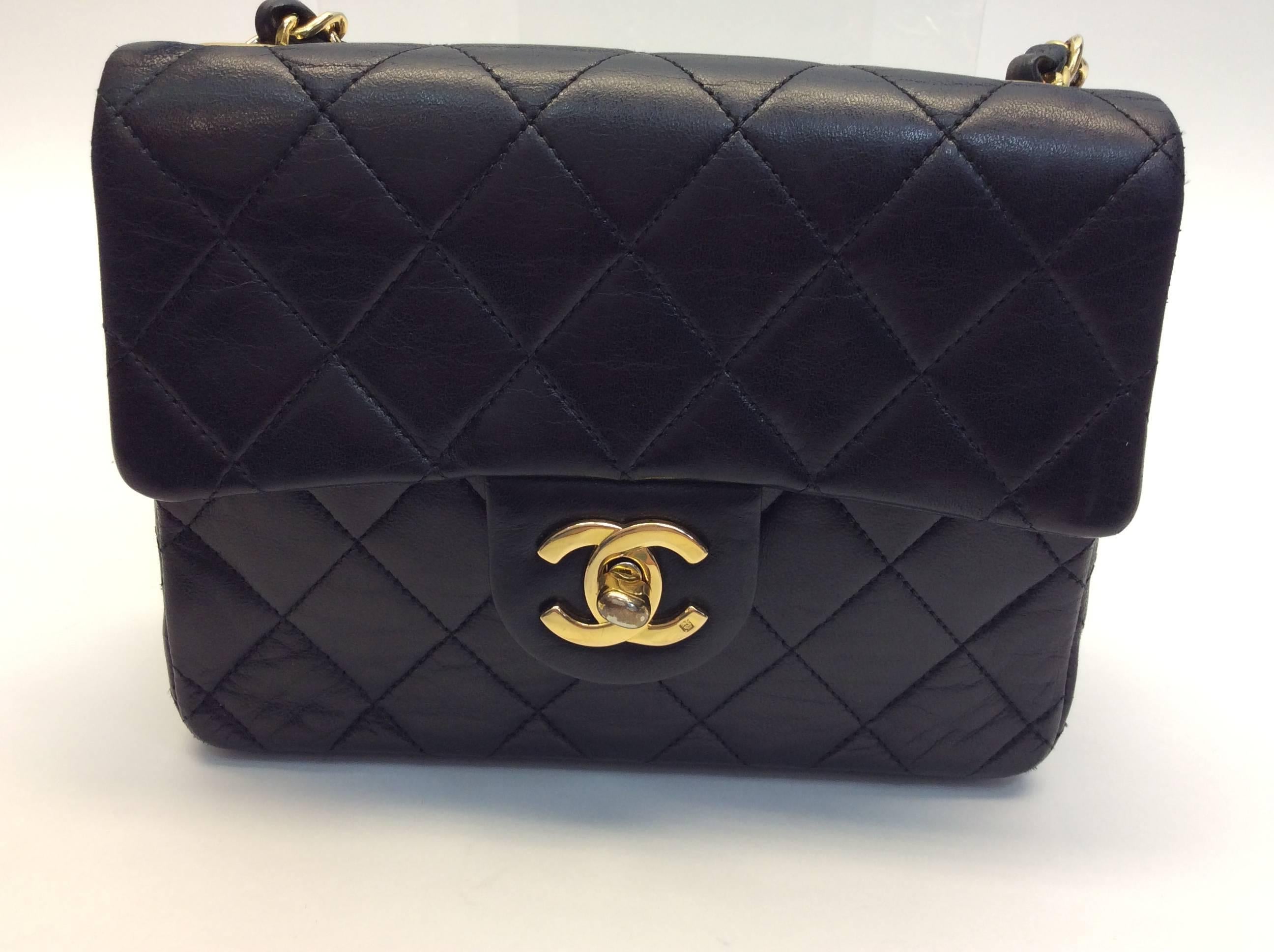 Chanel Black Leather Mini Flap Purse
$2200
Leather
Made in Italy
7