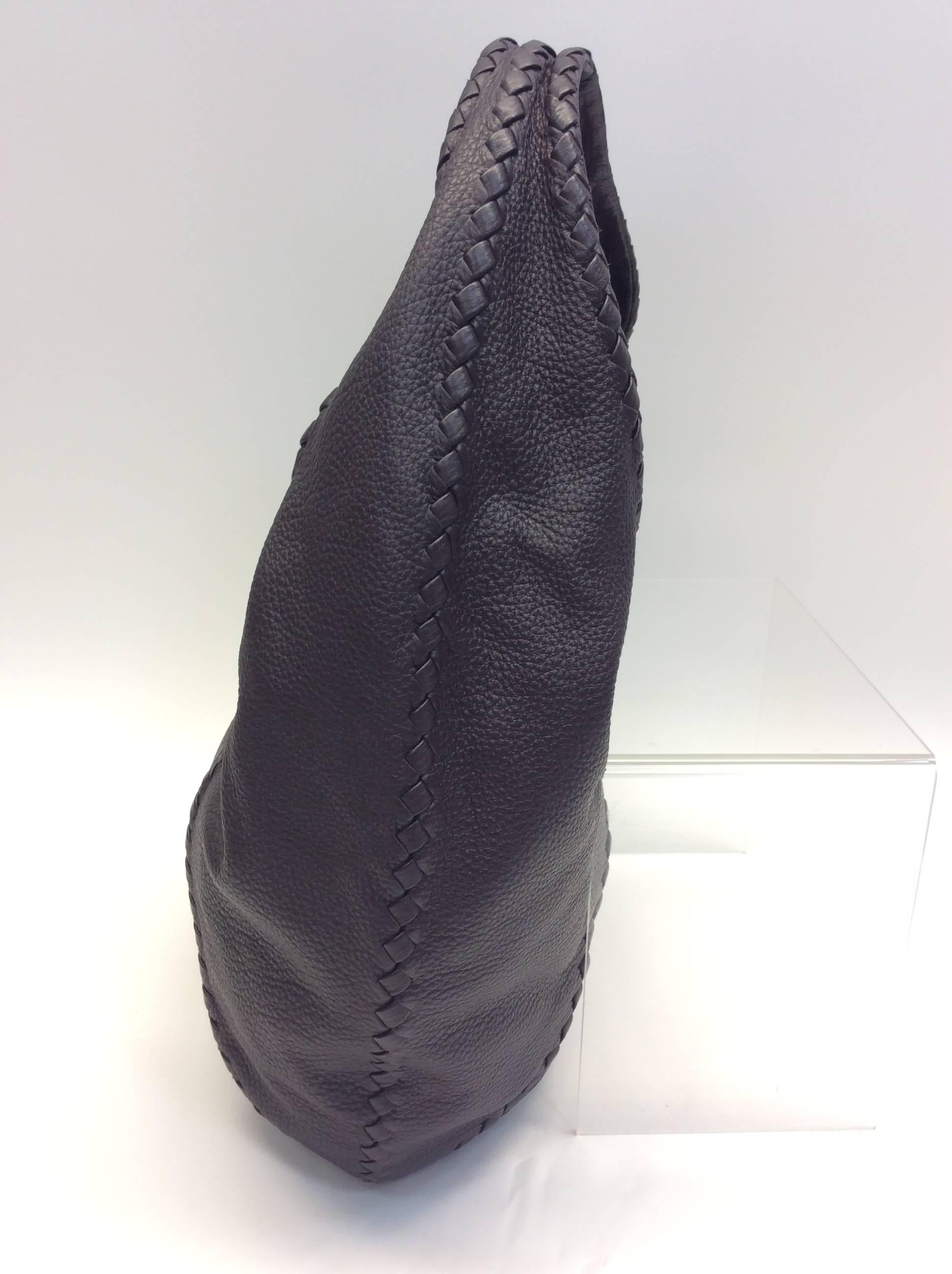 Bottega Veneta Brown Leather Hobo Cervo Shoulderbag
$1099
Made in Italy
Leather
17