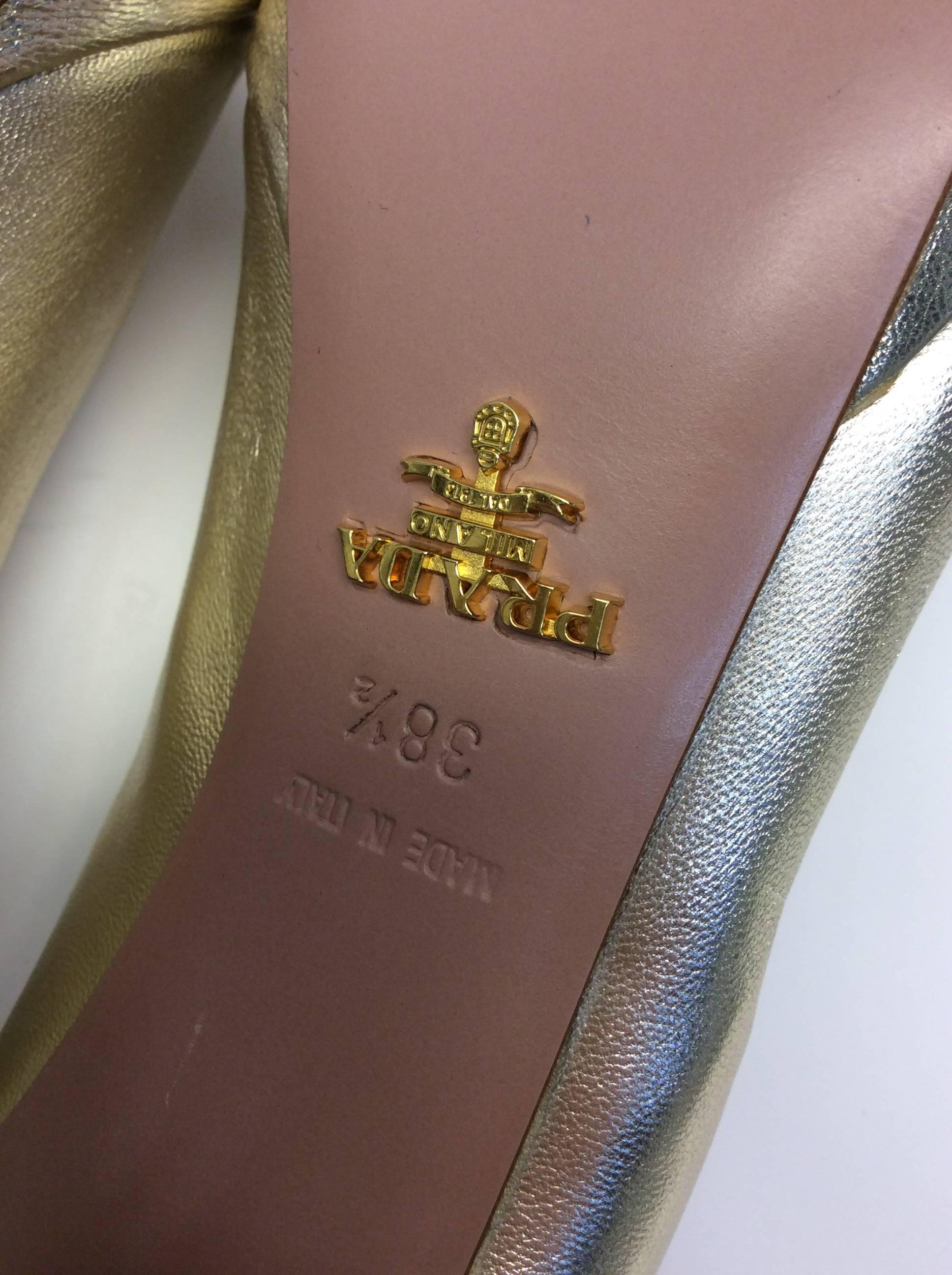 Prada Gold Leather Peep Toe Pump For Sale 3