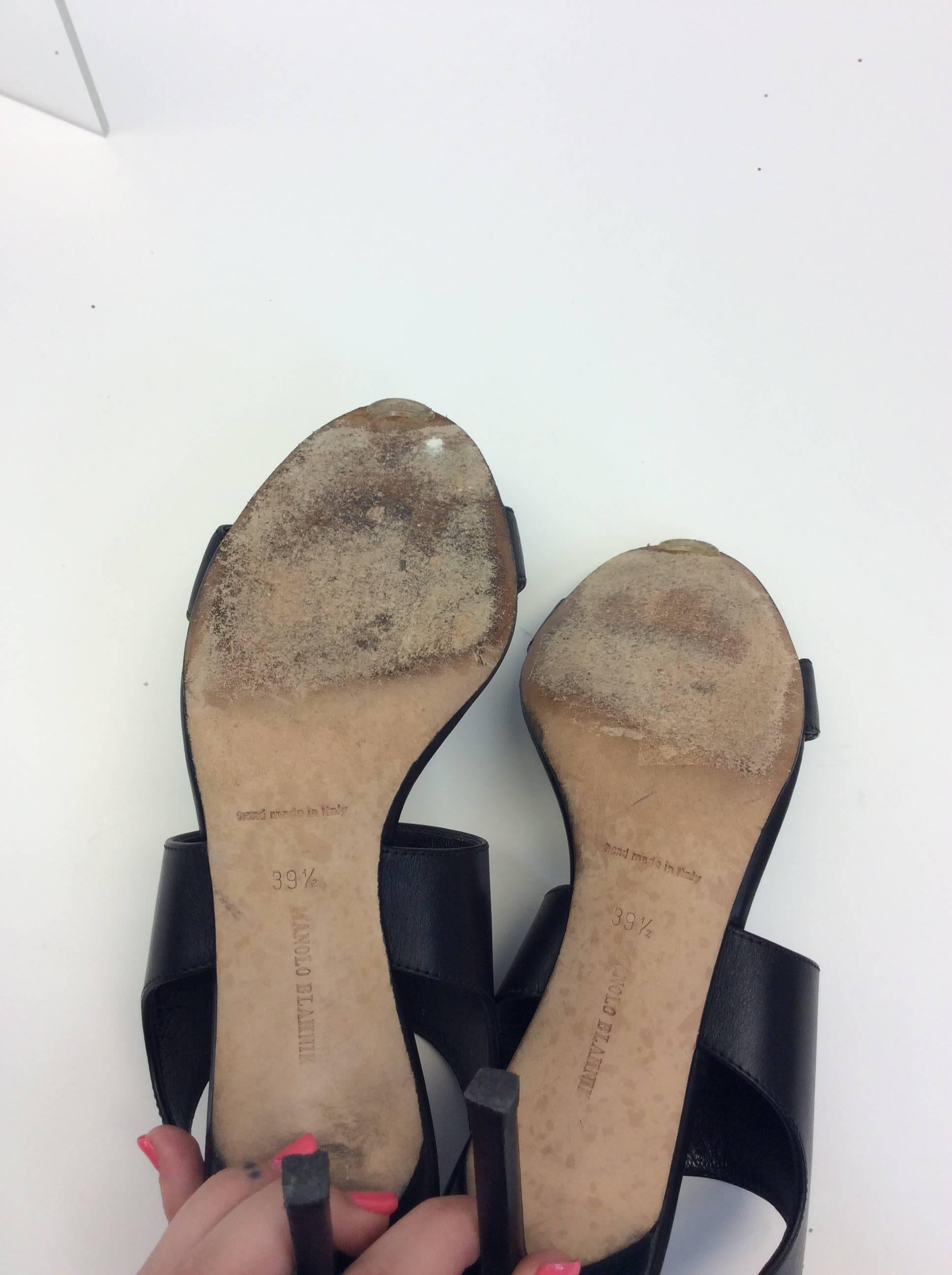 Manolo Blahnik Black Leather Heels For Sale 2