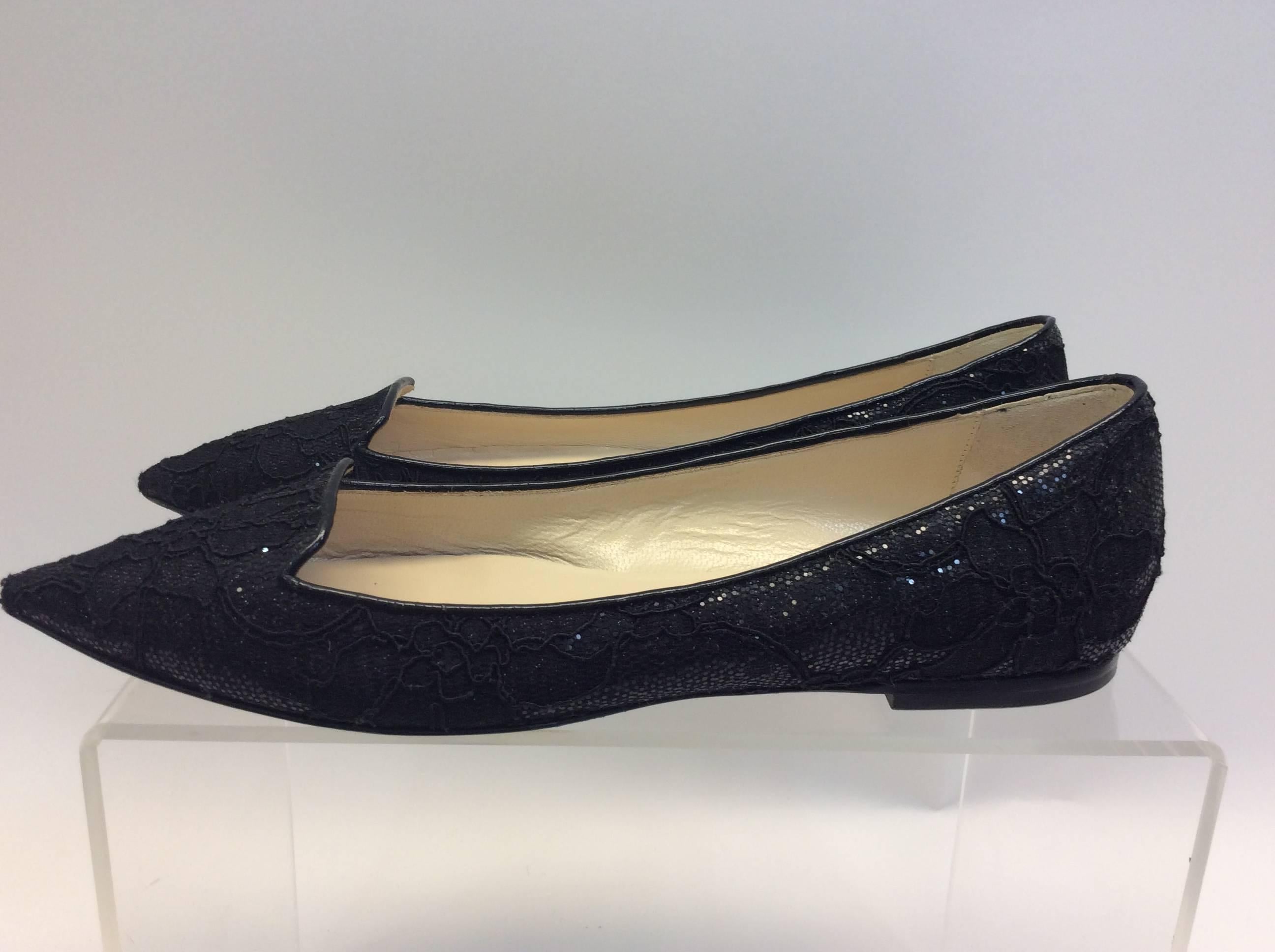 Jimmy Choo Black Lace Flat
$199
Made in Italy
Size 38.5