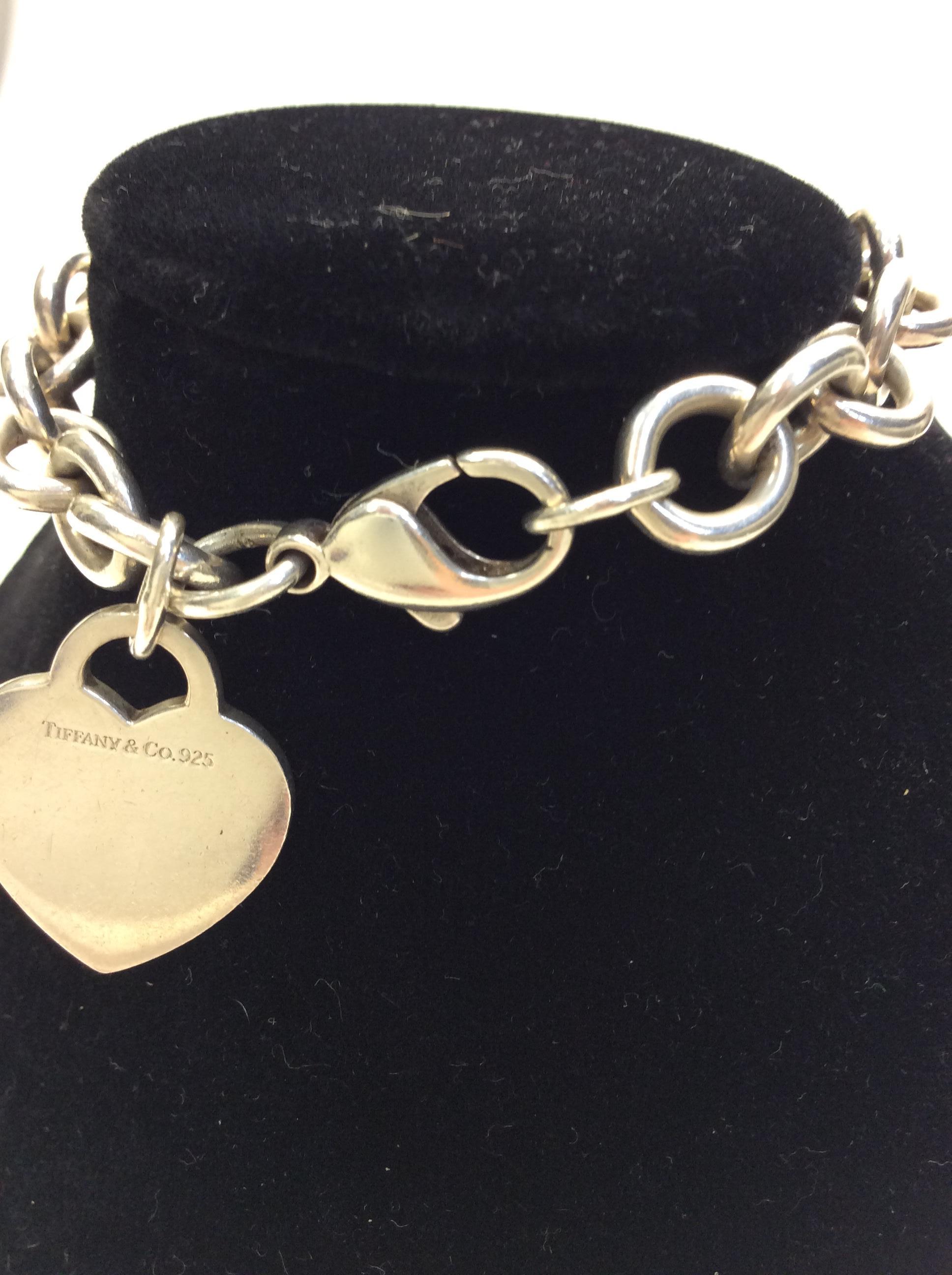 Tiffany & Co. Heart Link Bracelet In Good Condition For Sale In Narberth, PA