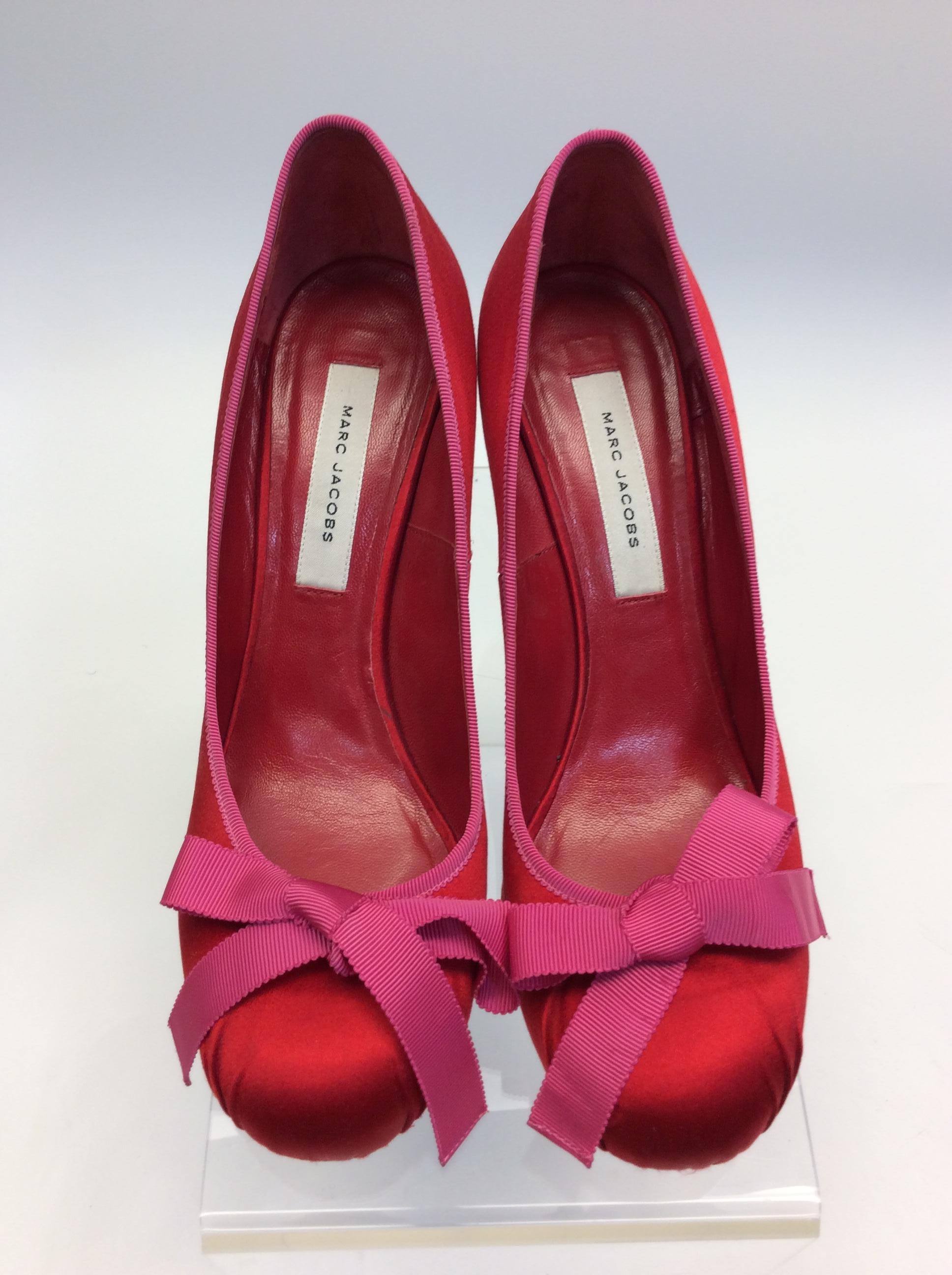 Marc Jacobs Red and Pink Satin Bow Heels For Sale 1