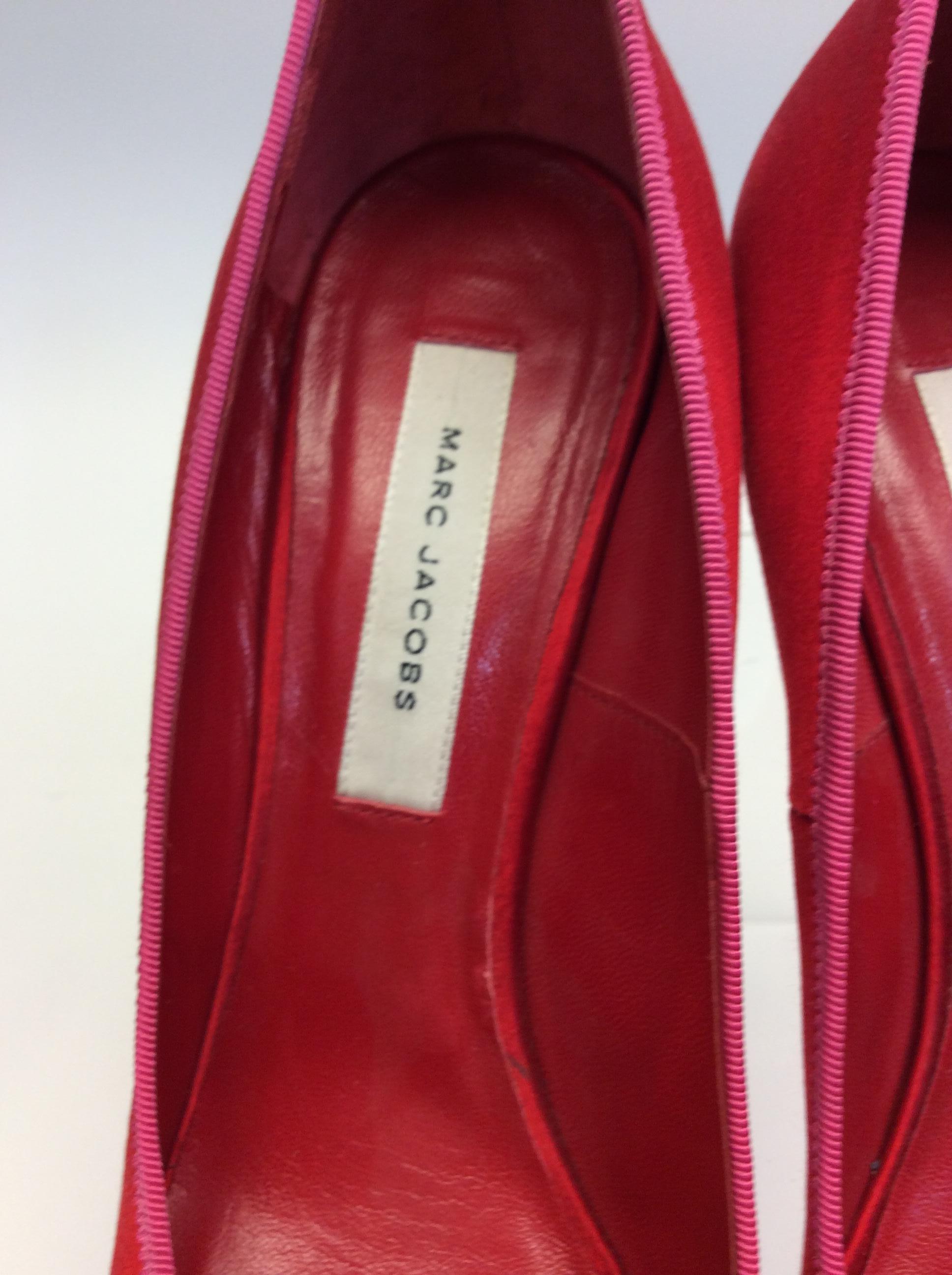 Marc Jacobs Red and Pink Satin Bow Heels For Sale 3