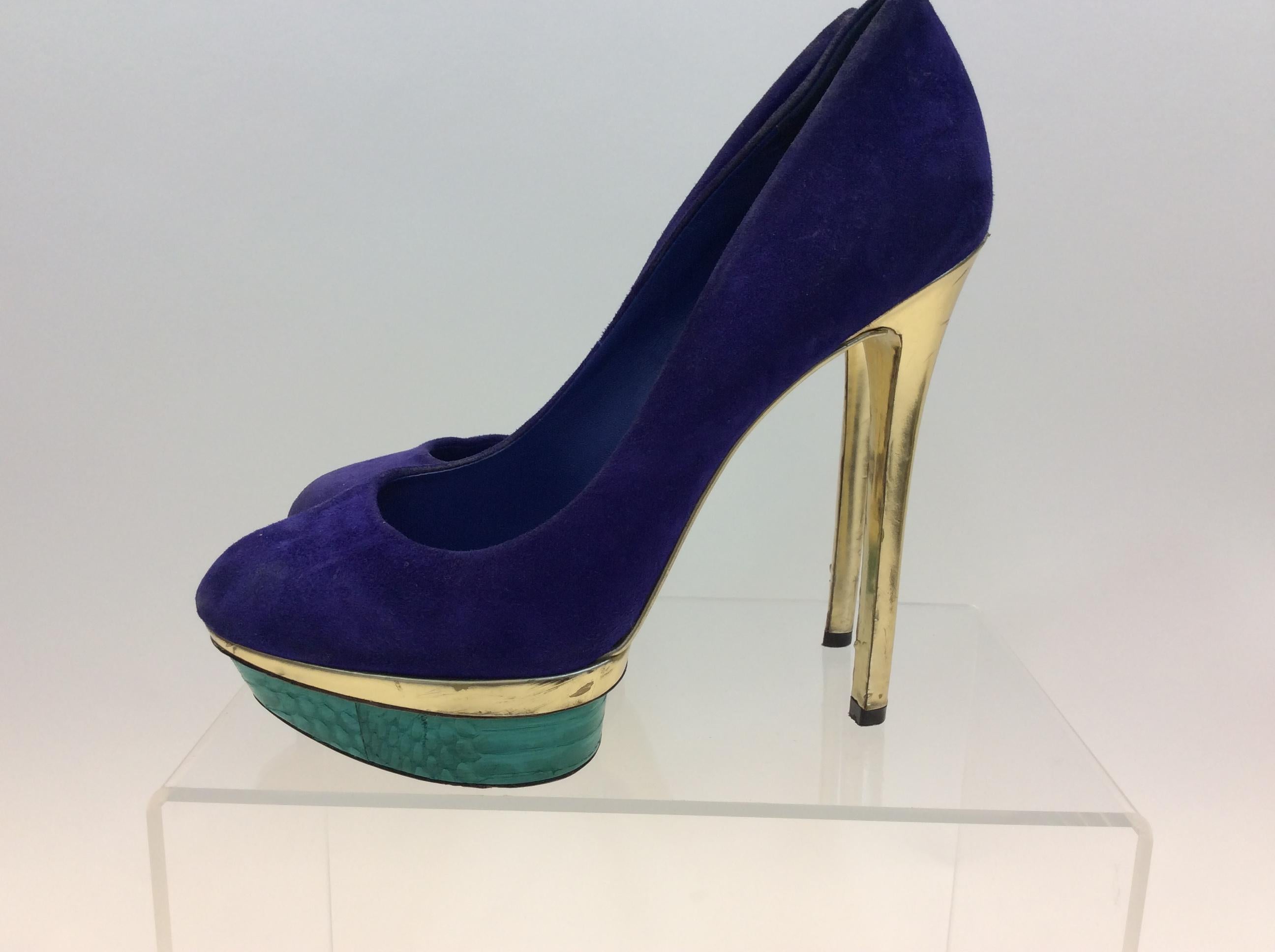 Brian Atwood Multi-Colored Suede Heels
$168
Size 7.5
Platform 1”
Heel 5.5”
