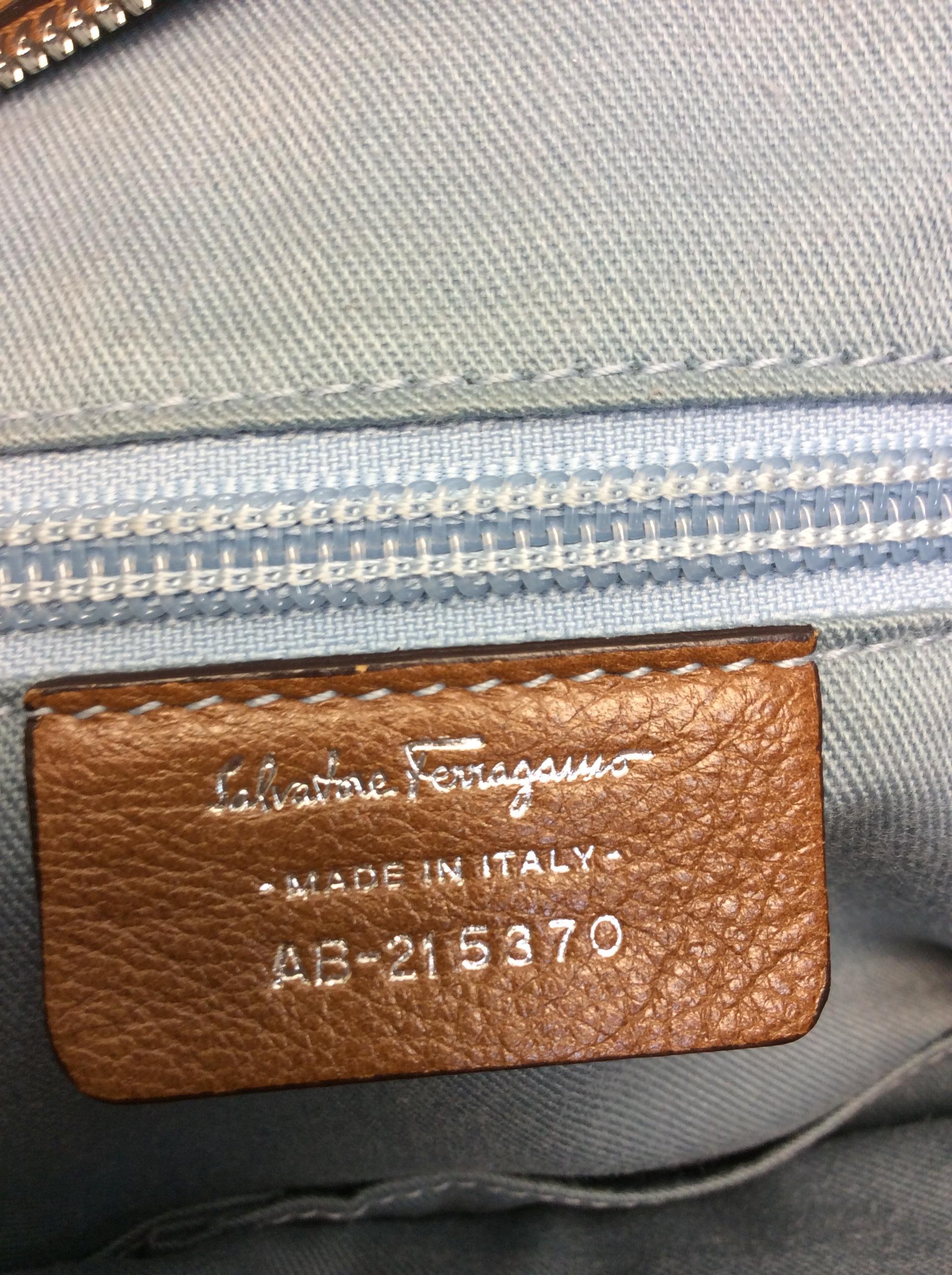 Salvatore Ferragamo Brown Leather Shoulder Bag For Sale 4