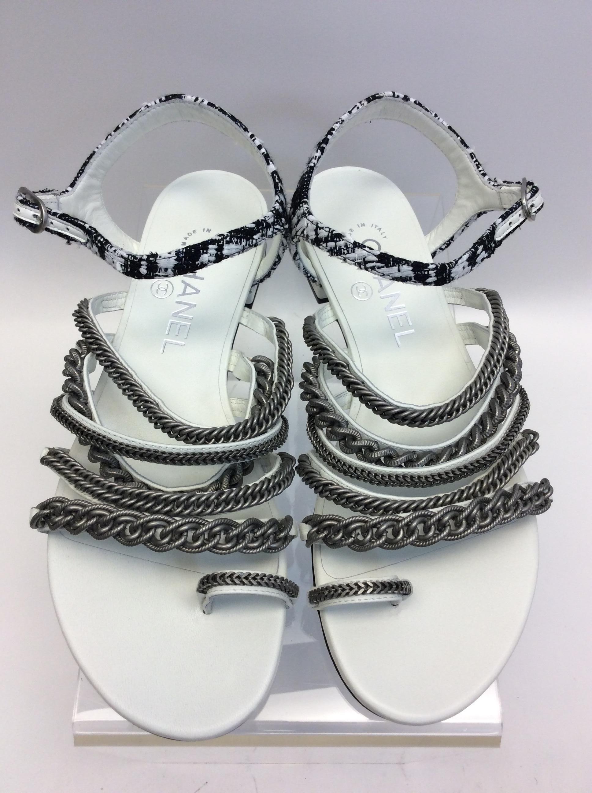 Women's Chanel White Leather and Silver Chain Strap Sandal  For Sale