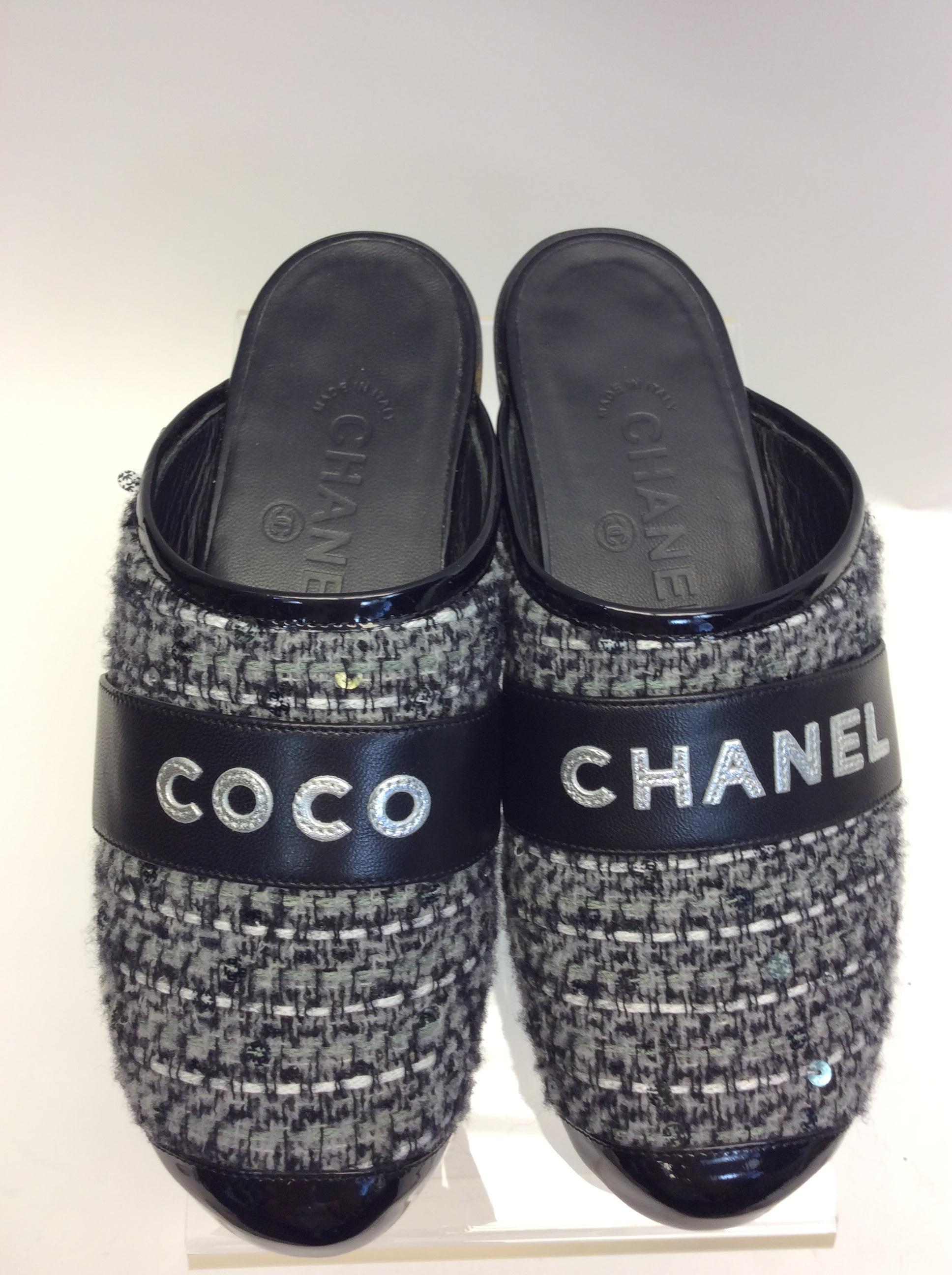 Chanel White and Black Tweed Clog For Sale 1