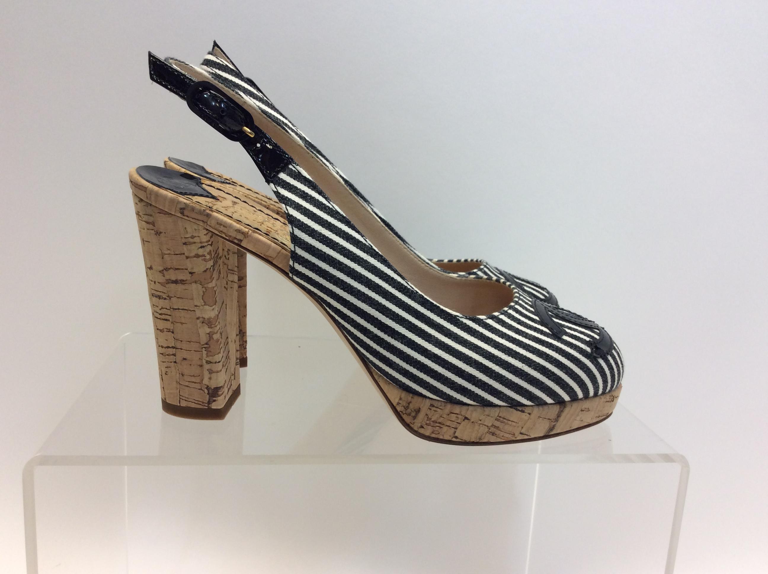 Women's Chanel White and Black Stripe Slingback Heel For Sale