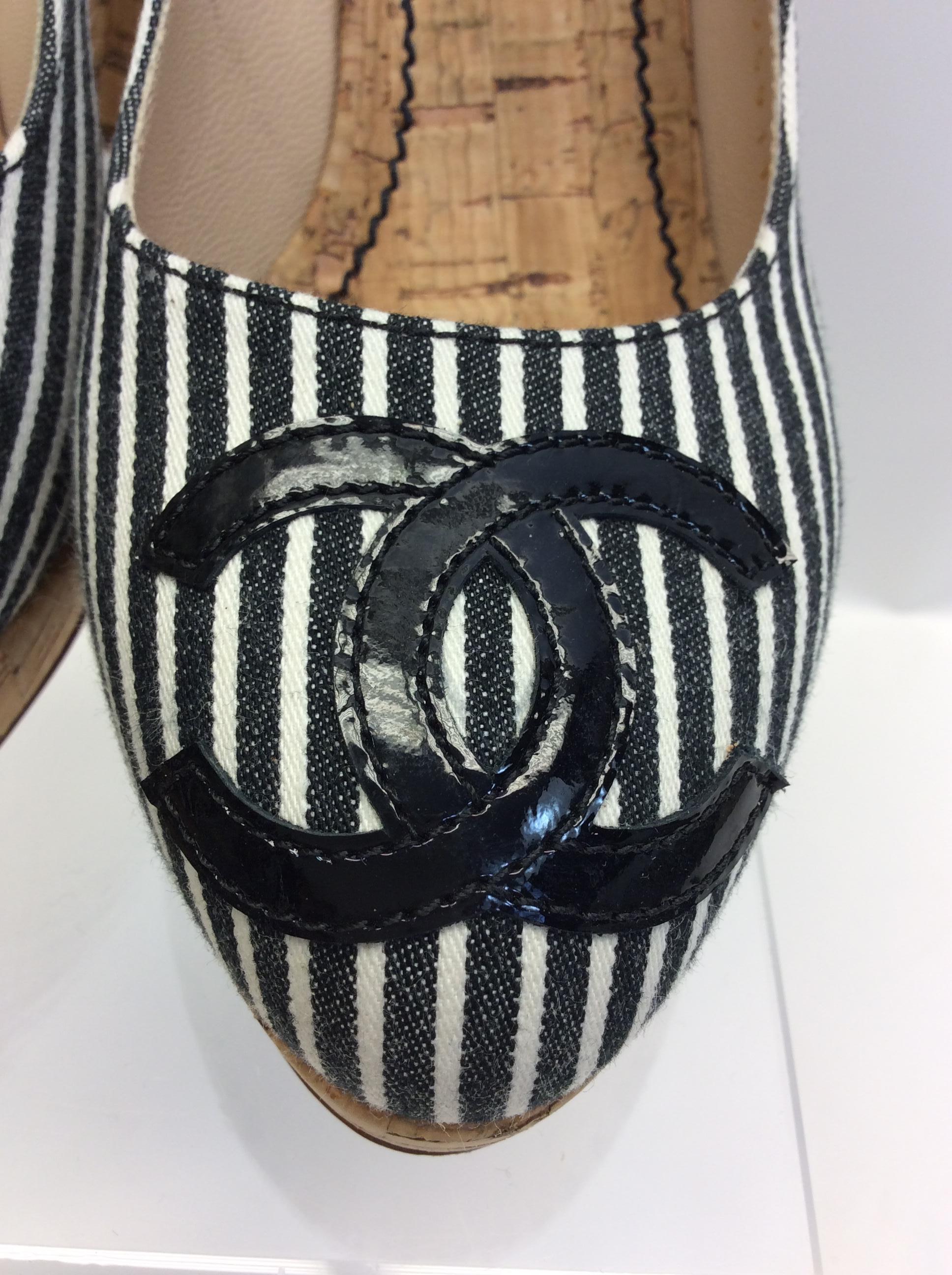 Chanel White and Black Stripe Slingback Heel For Sale 2