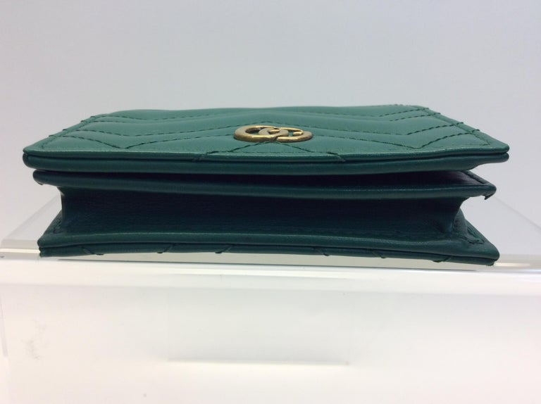 Gucci Green Chevron Leather Wallet For Sale at 1stDibs