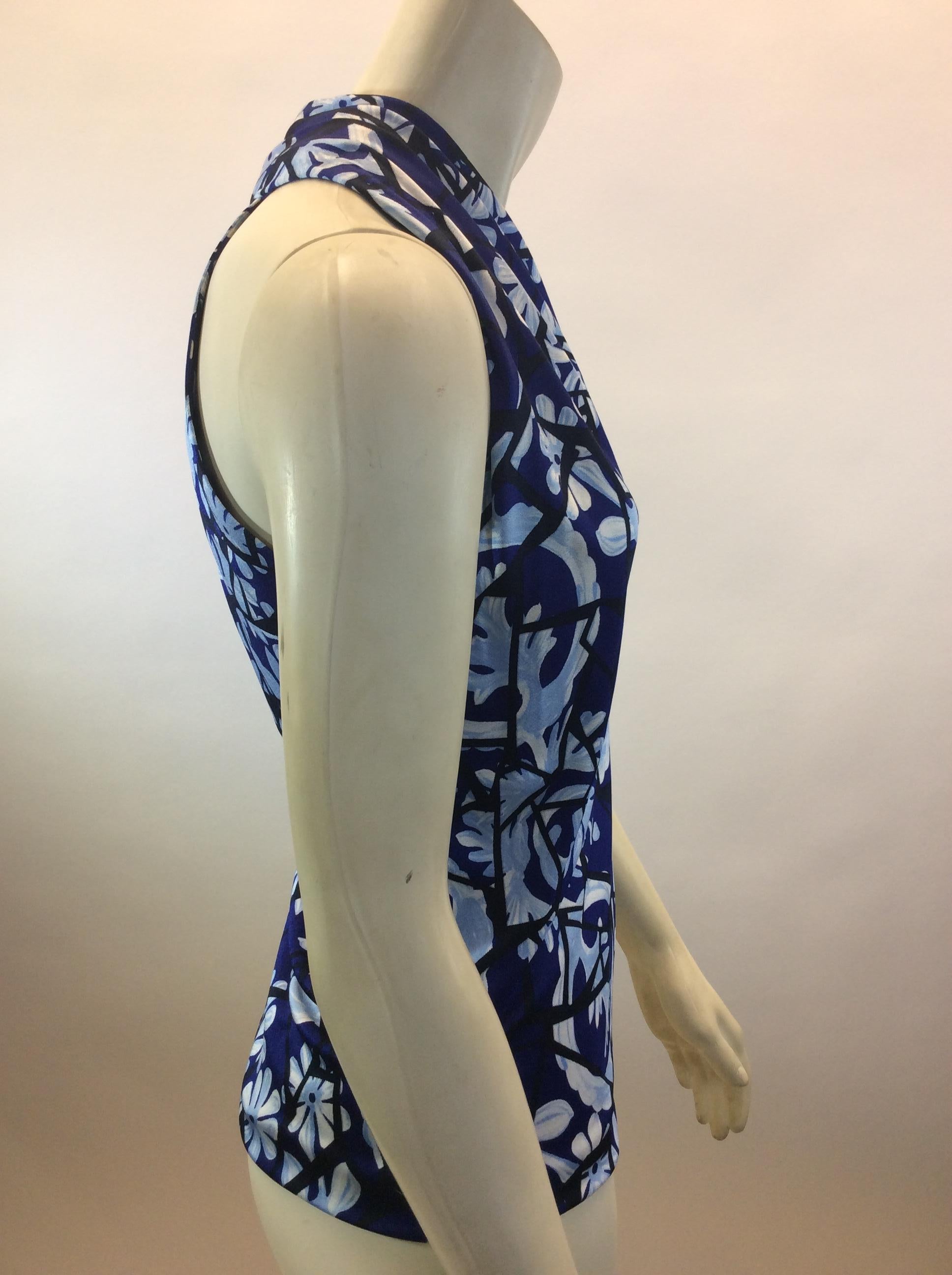 Women's Gucci Blue Print Sleeveless Blouse For Sale