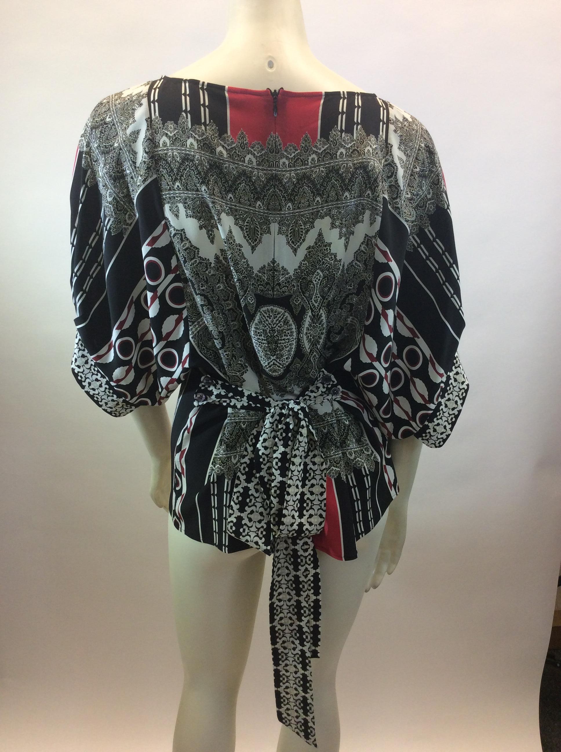 Etro Black, White, and Red Print Silk Blouse In Good Condition For Sale In Narberth, PA