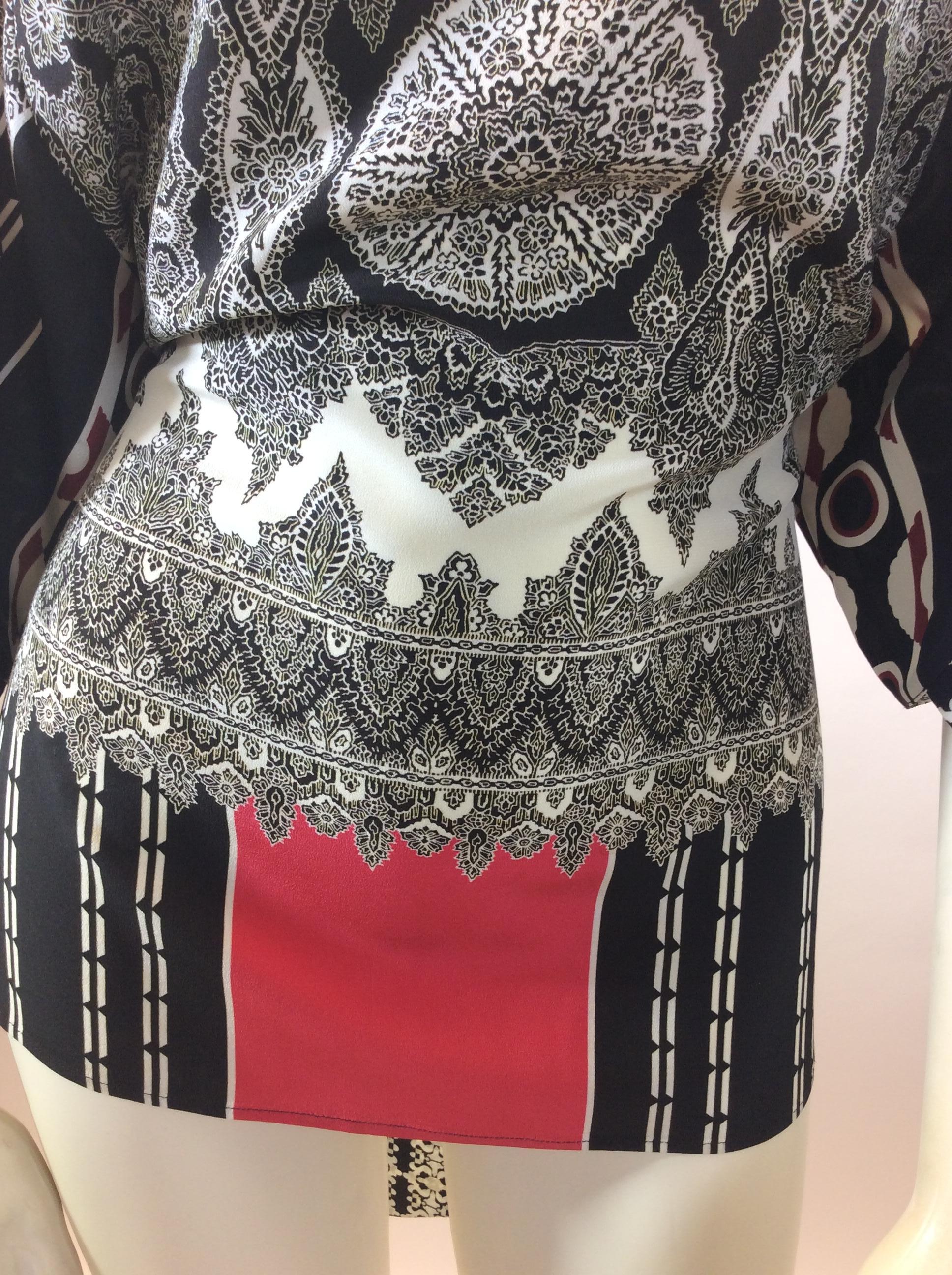 Etro Black, White, and Red Print Silk Blouse For Sale 4