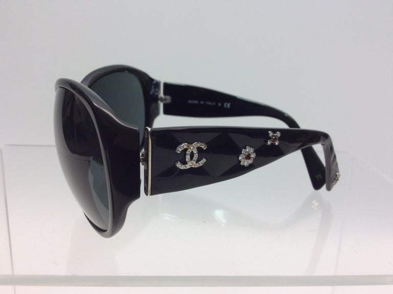 big black chanel sunglasses