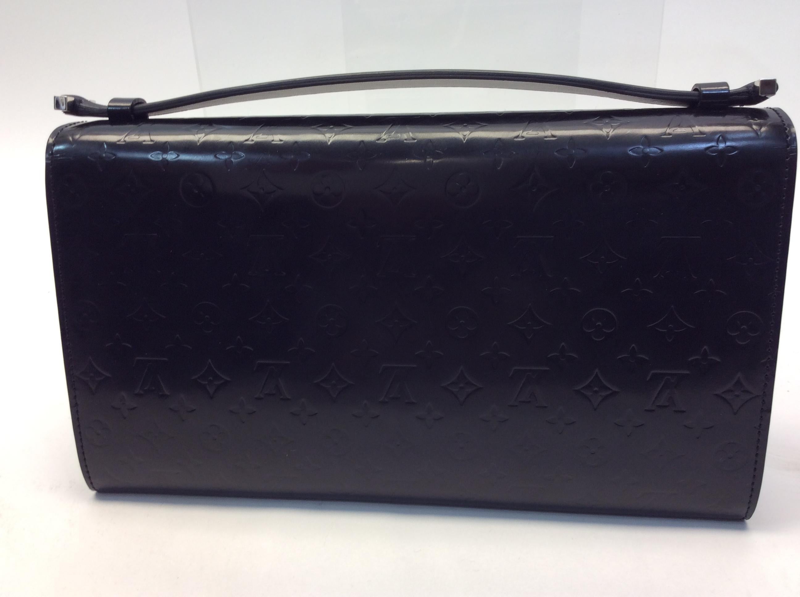 Louis Vuitton Black Patent Leather Clutch In Good Condition For Sale In Narberth, PA