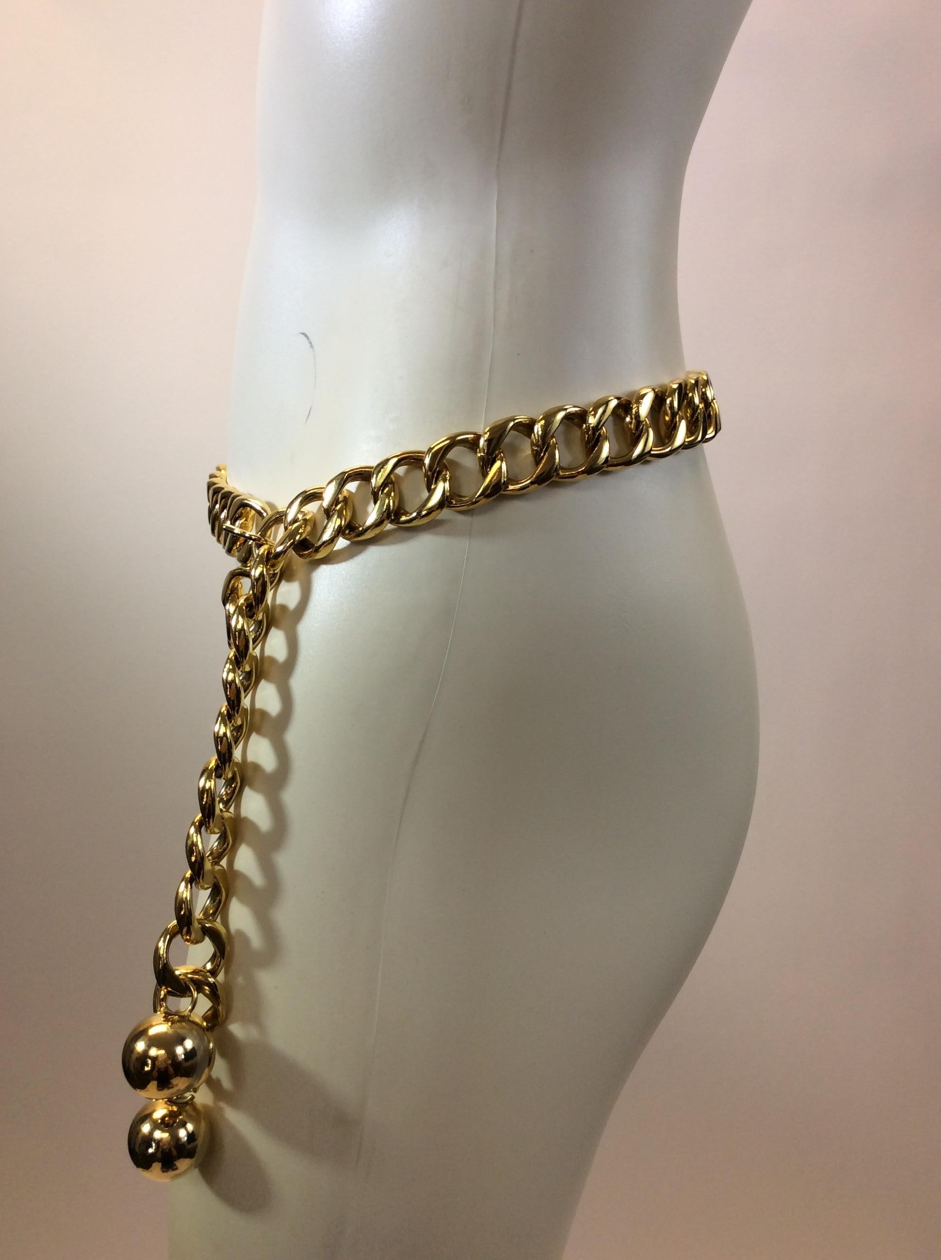 Chanel Gold Tone Chain Belt
$899
Total length 34”