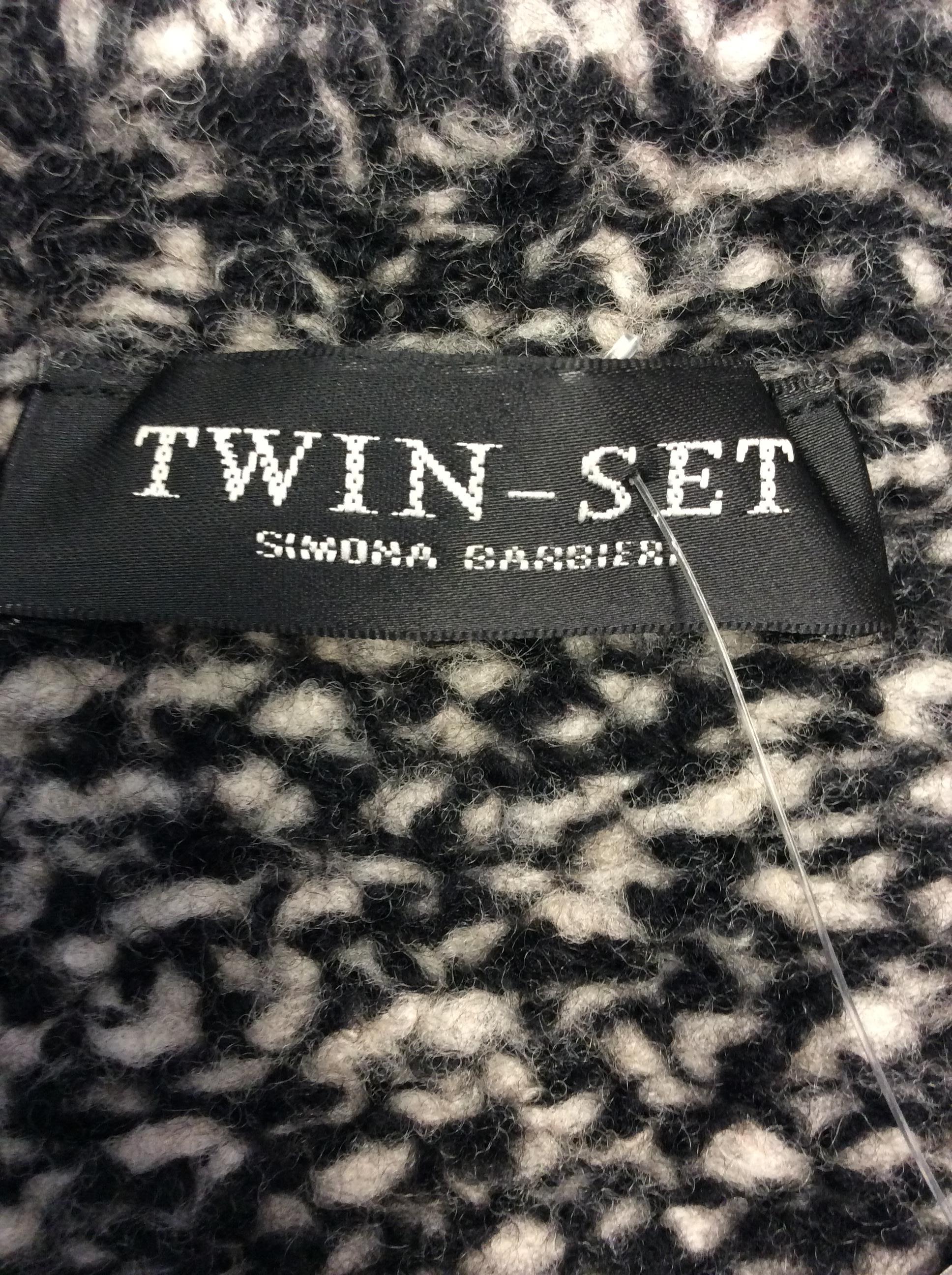 Twin Set Black and White Cardigan with Flower For Sale 4