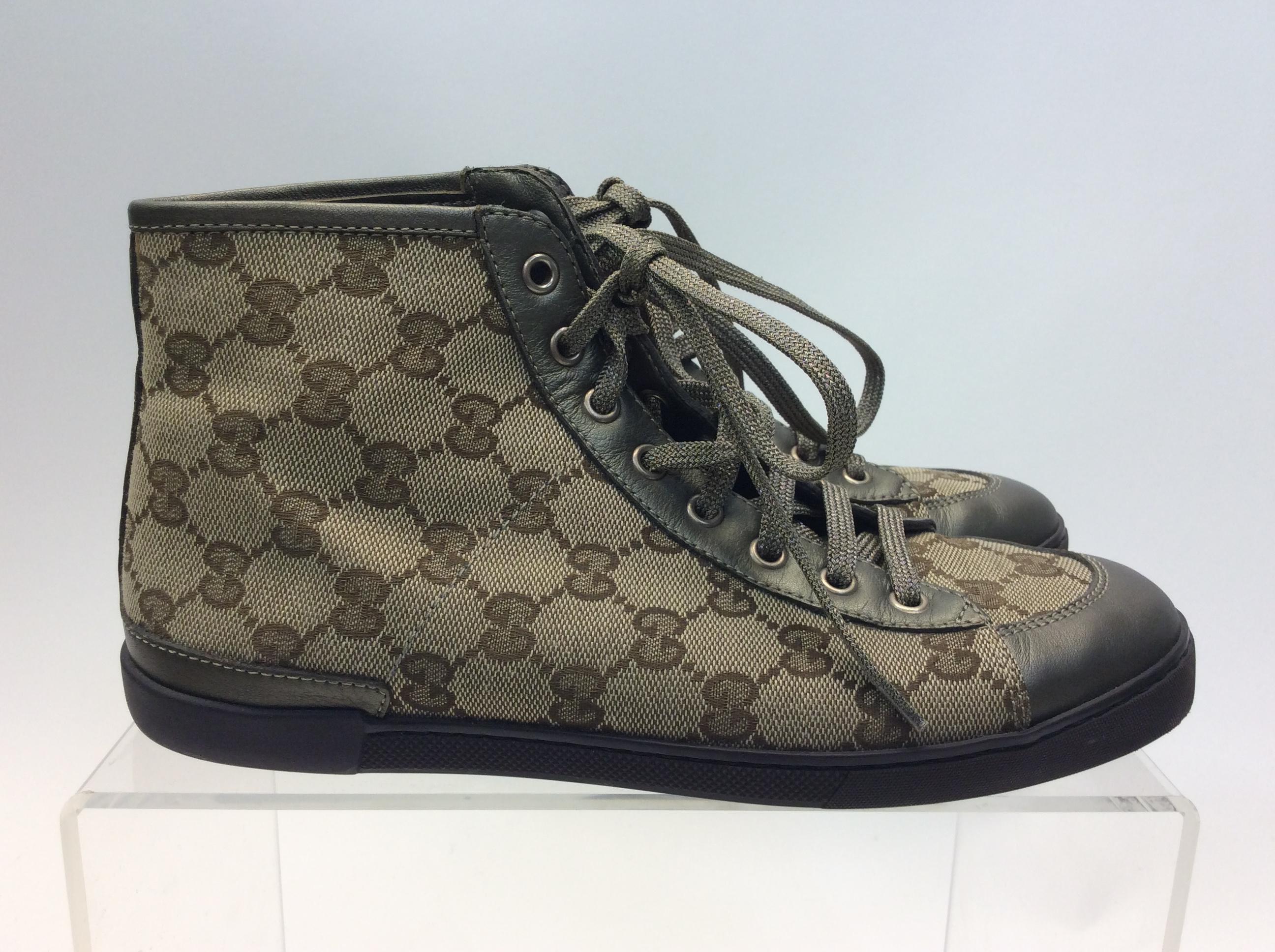 Gucci Tan Monogram High Top Sneakers In Good Condition For Sale In Narberth, PA