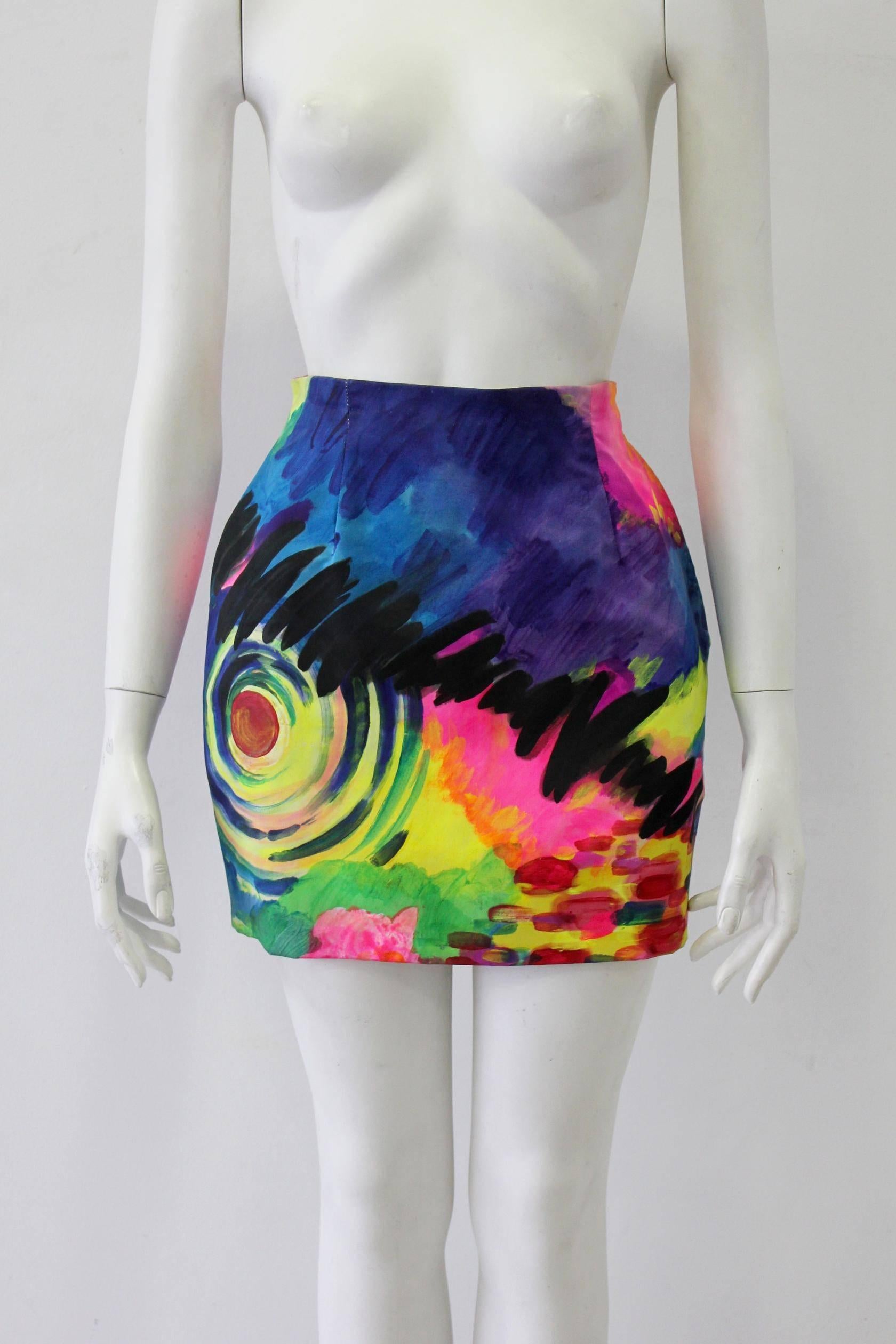 Unique Hand Painted Prototype Canvas Skirt From The  Atelier Of Gianni Versace,
For Creating The Printing Collection Of Spring- Summer 1992
It's An Art Piece  ,Collectors Item. 
