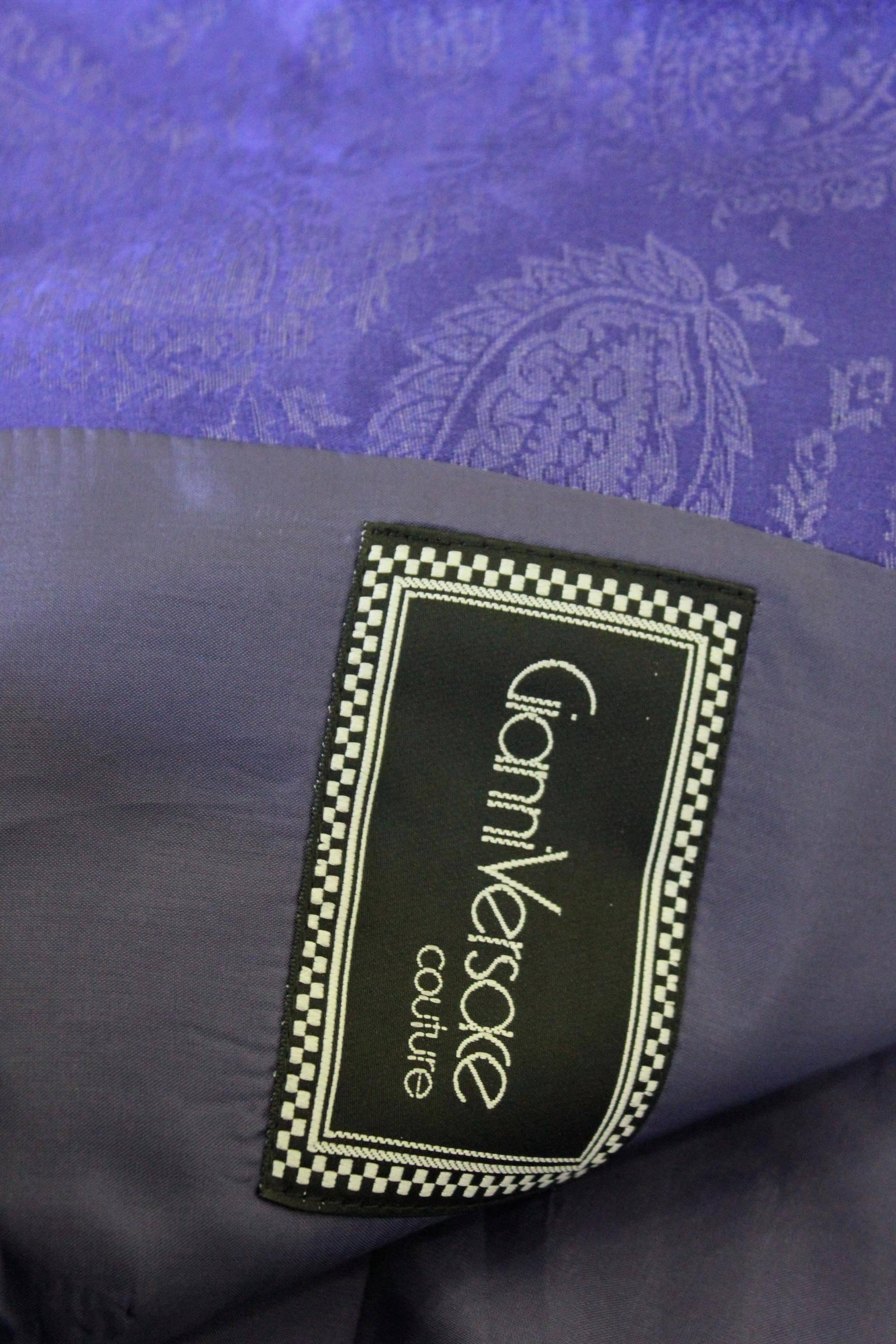 Important Gianni Versace Lachouri Silk Jacket With Triangle Pockets For Sale 1