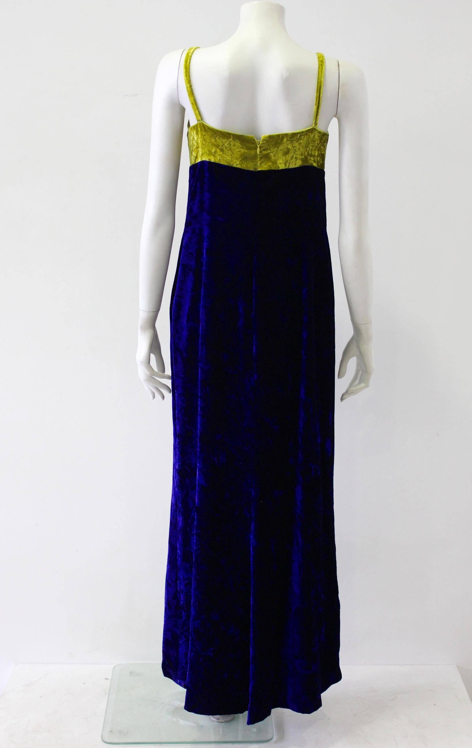 Gianni Versace Istante Crushed Velvet Evening Dress Fall 1997 In New Condition For Sale In Athens, Agia Paraskevi