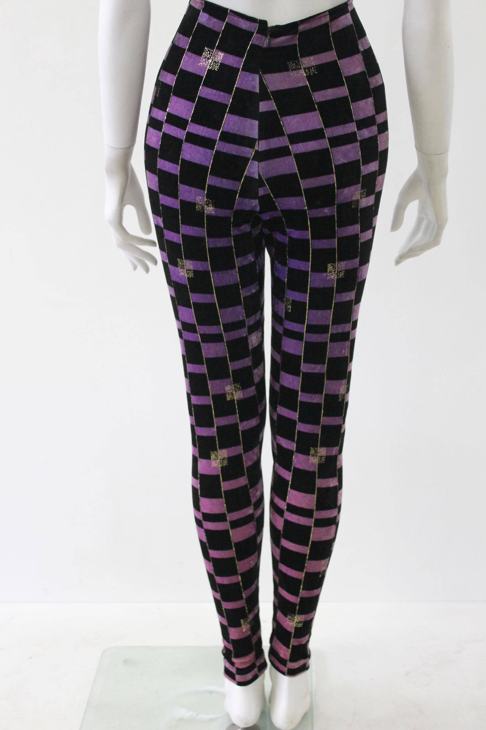 Rare Gianni Versace Couture Check Strech Velvet Leggings Fall 1994 In New Condition For Sale In Athens, Agia Paraskevi