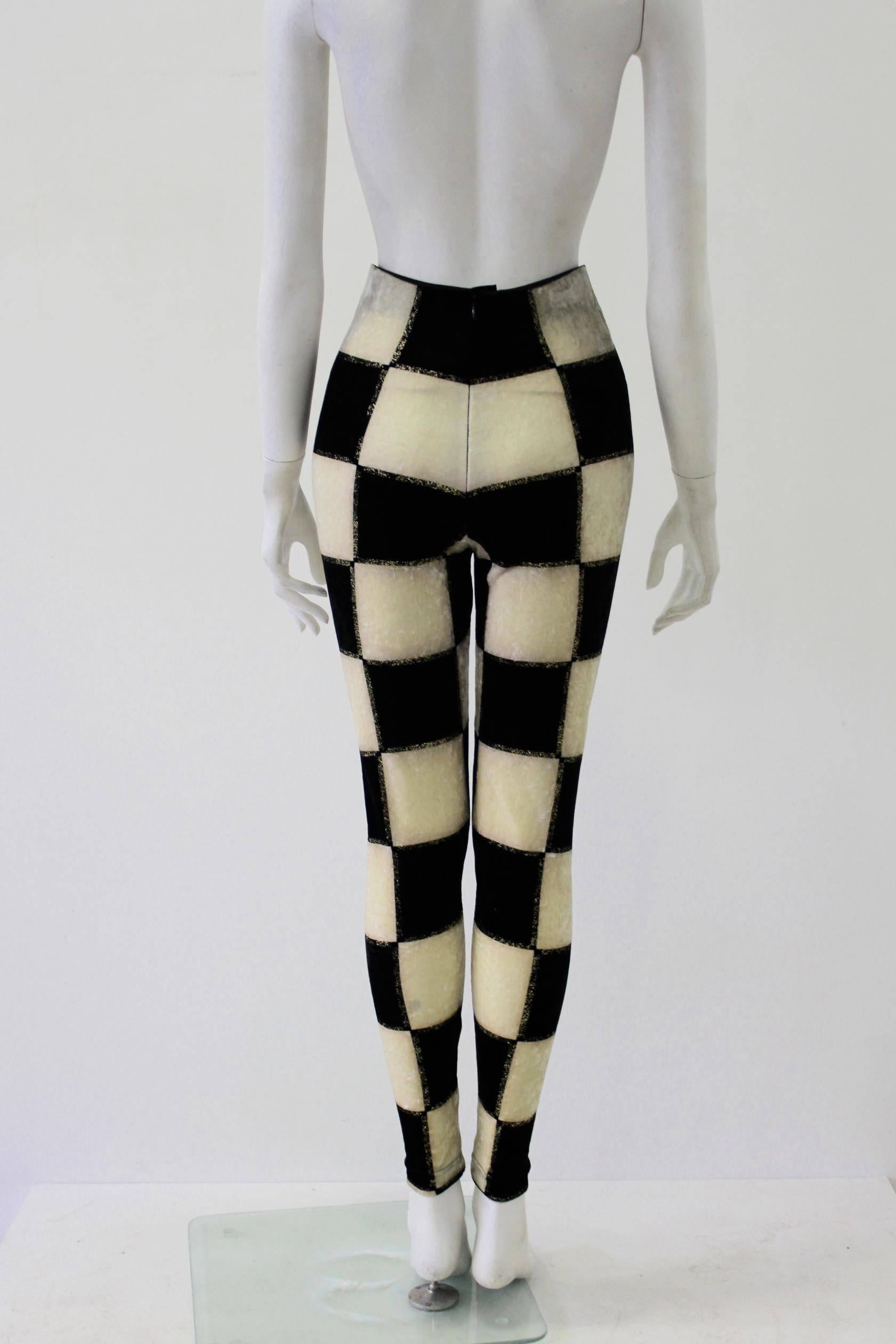 Rare Gianni Versace Checked Velvet Leggings Fall 1994 In New Condition For Sale In Athens, Agia Paraskevi