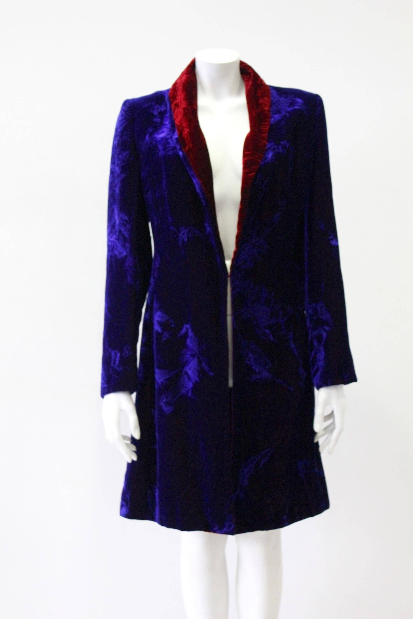 Black Istante By Gianni Versace Crushed Velvet Evening Coat  Fall/Winter 1997 For Sale