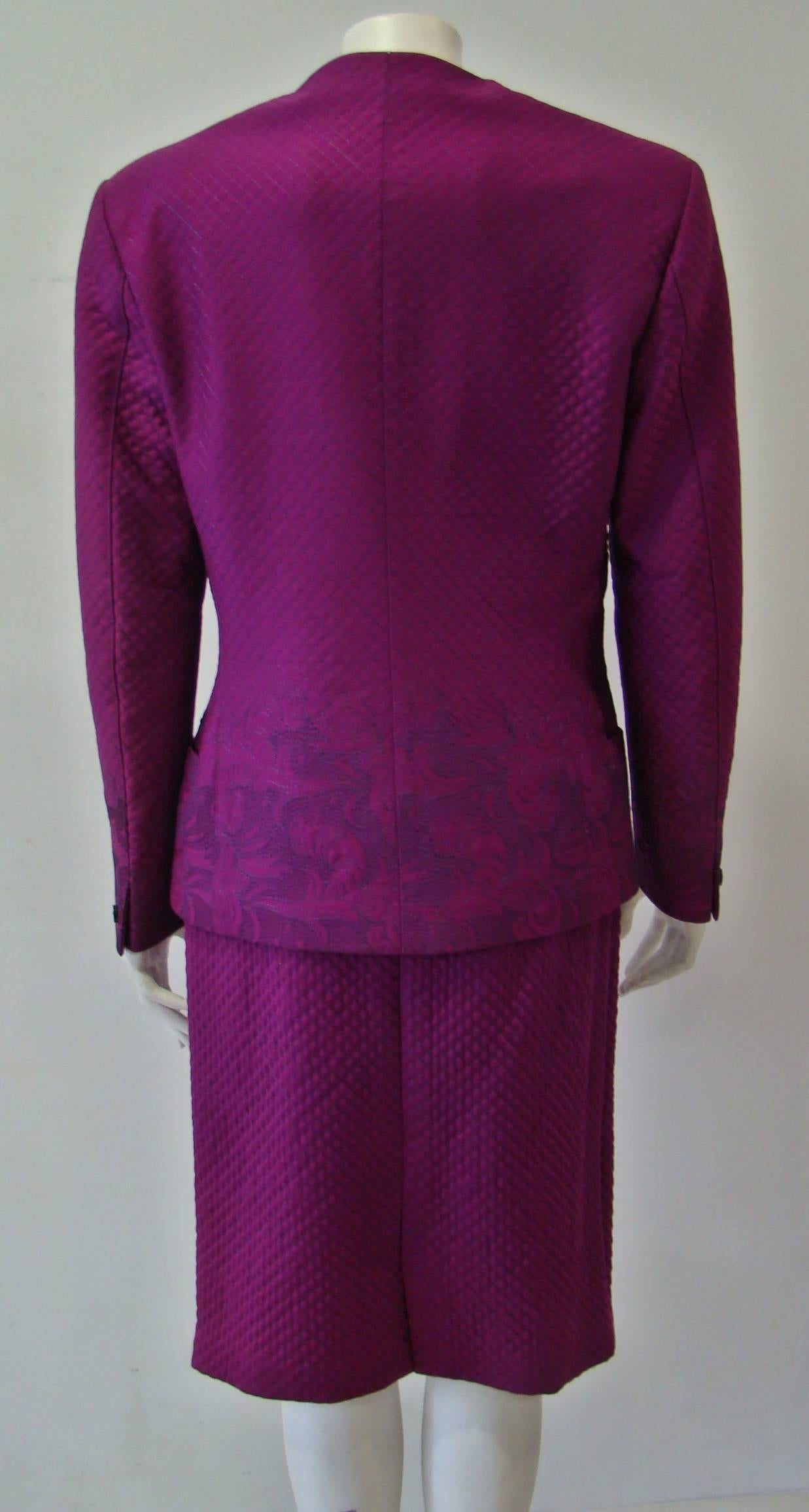 Gianni Versace Magenta Rhombus Design Skirt Suit In New Condition For Sale In Athens, Agia Paraskevi