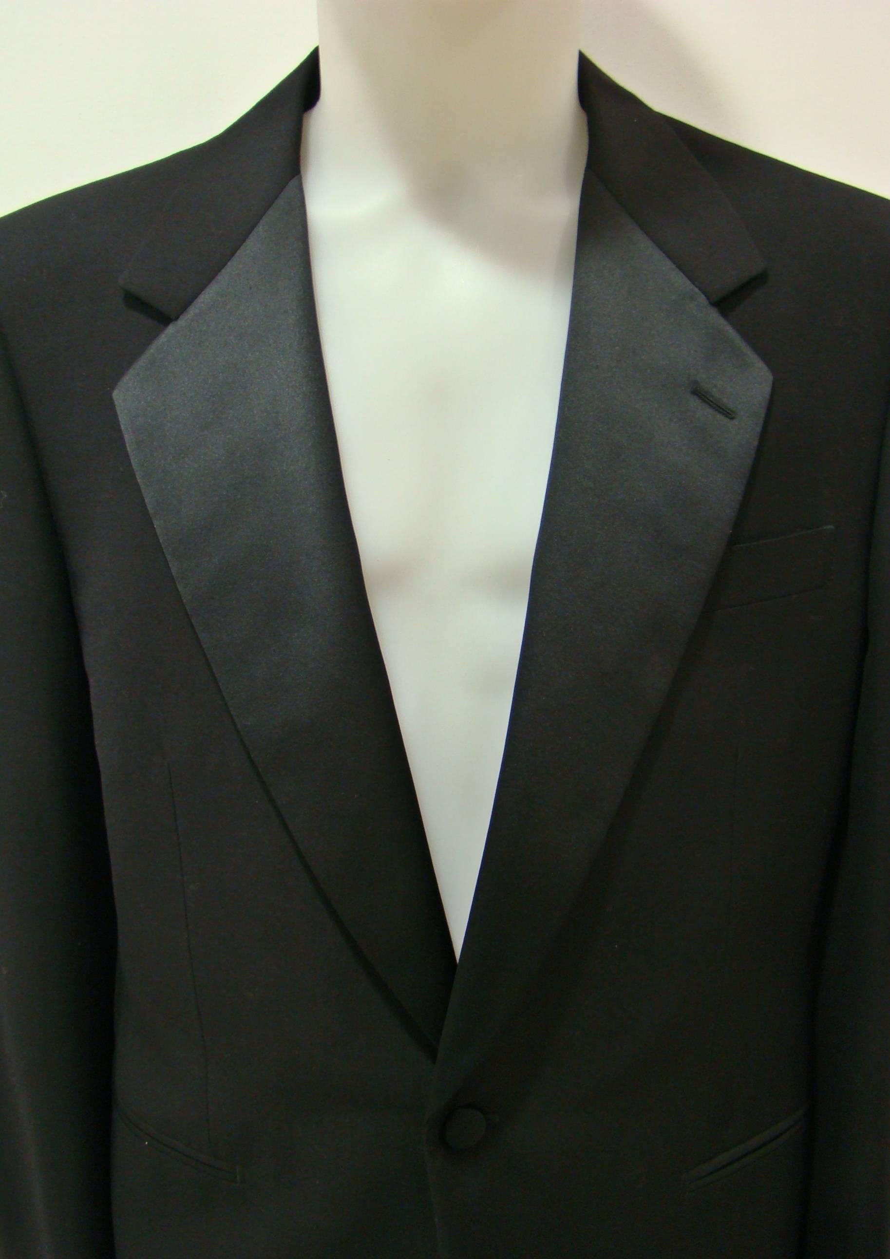 Unique Gianfranco Ferre Wool Smoking Suit For Sale 2