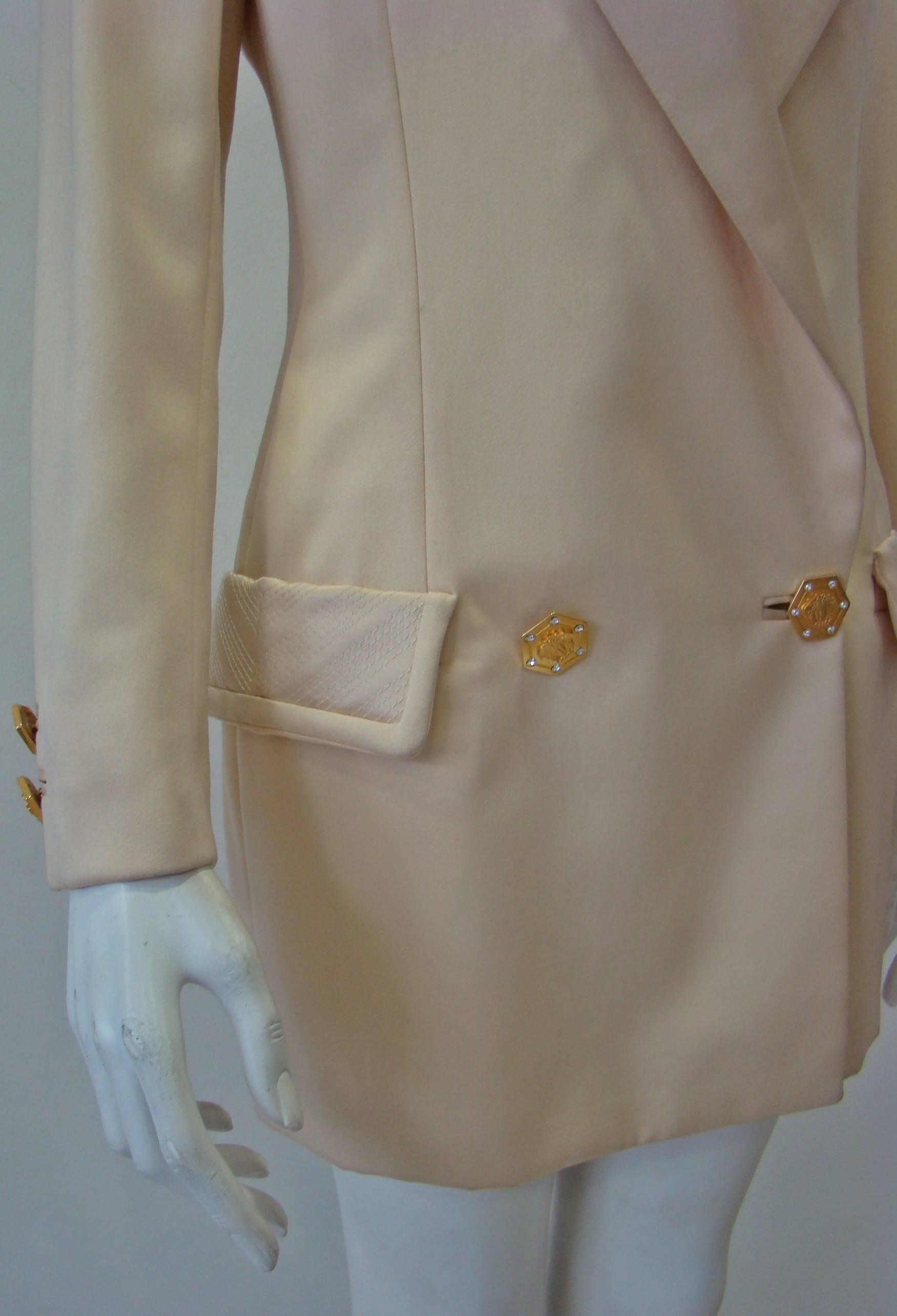 Unique Gianni Versace Couture Double Breasted Tuxedo Jacket  In New Condition For Sale In Athens, Agia Paraskevi