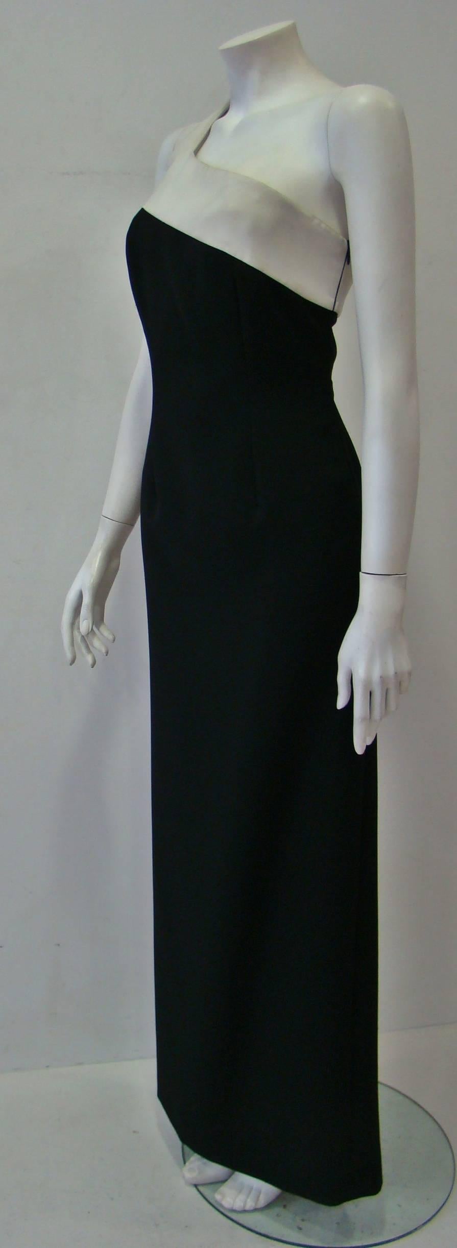 Women's Rare Angelo Mozzillo Column Evening Gown Spring 1999 For Sale