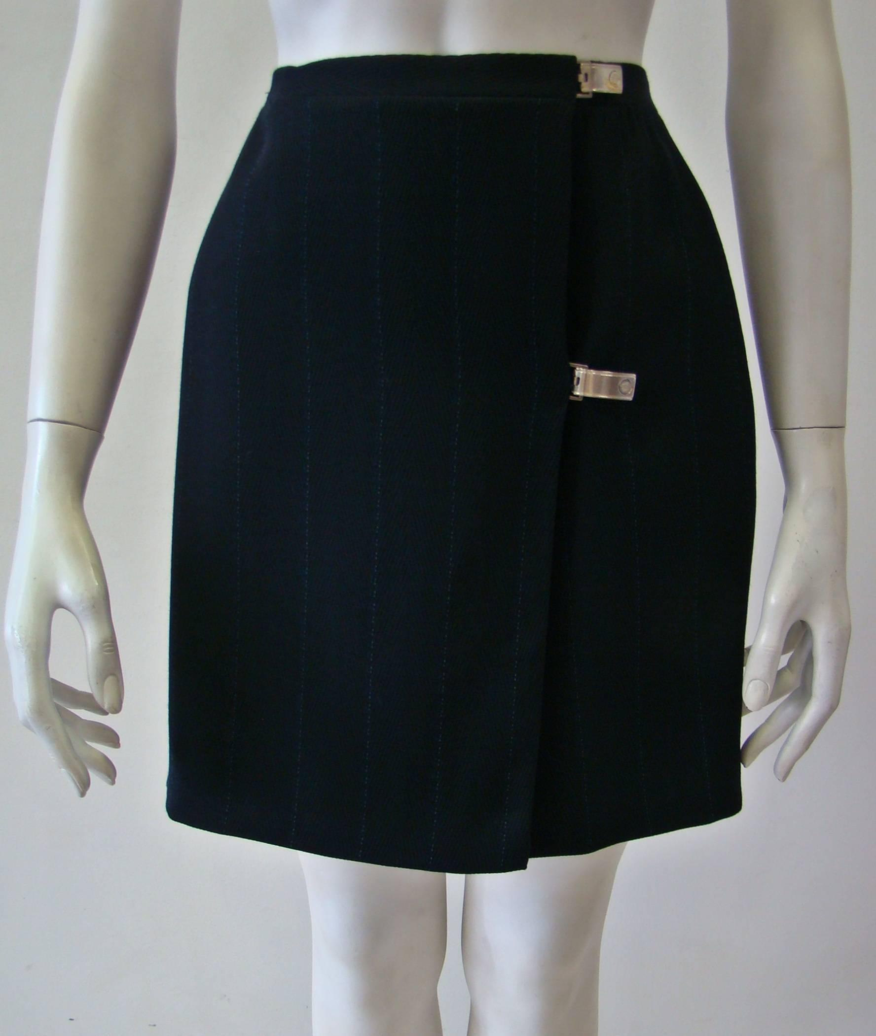 Gianni Versace Couture Navy Blue Skirt With Small Stripes Featuring A Wrap Up Detail Front. Fully Lined From The Inside With Medusa Print.