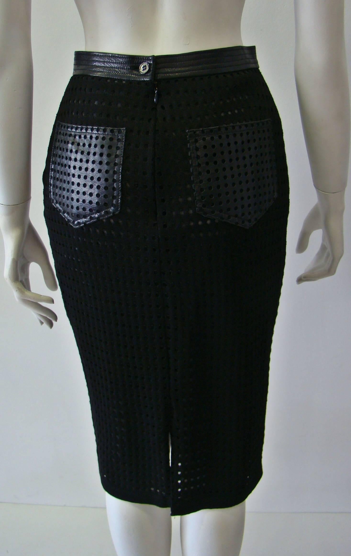 Gianfranco Ferre Perforated Skirt With Leather Waistband 1990's In New Condition For Sale In Athens, Agia Paraskevi