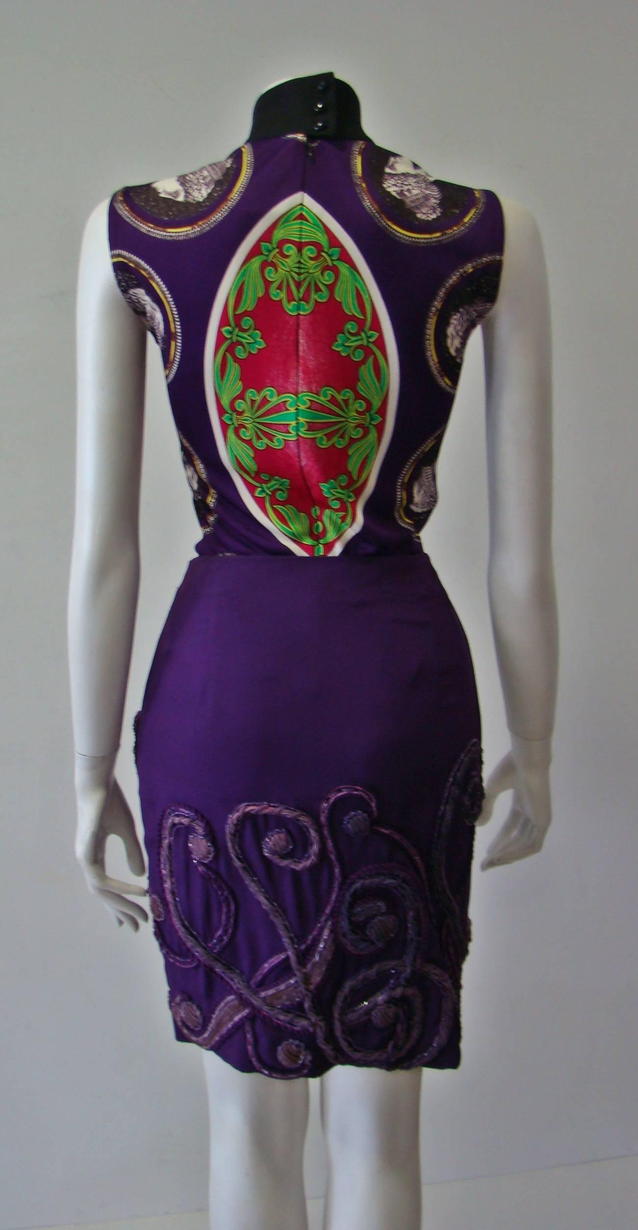 Women's Unique Atelier Versace Hand Embroidered Silk Skirt 1990's For Sale