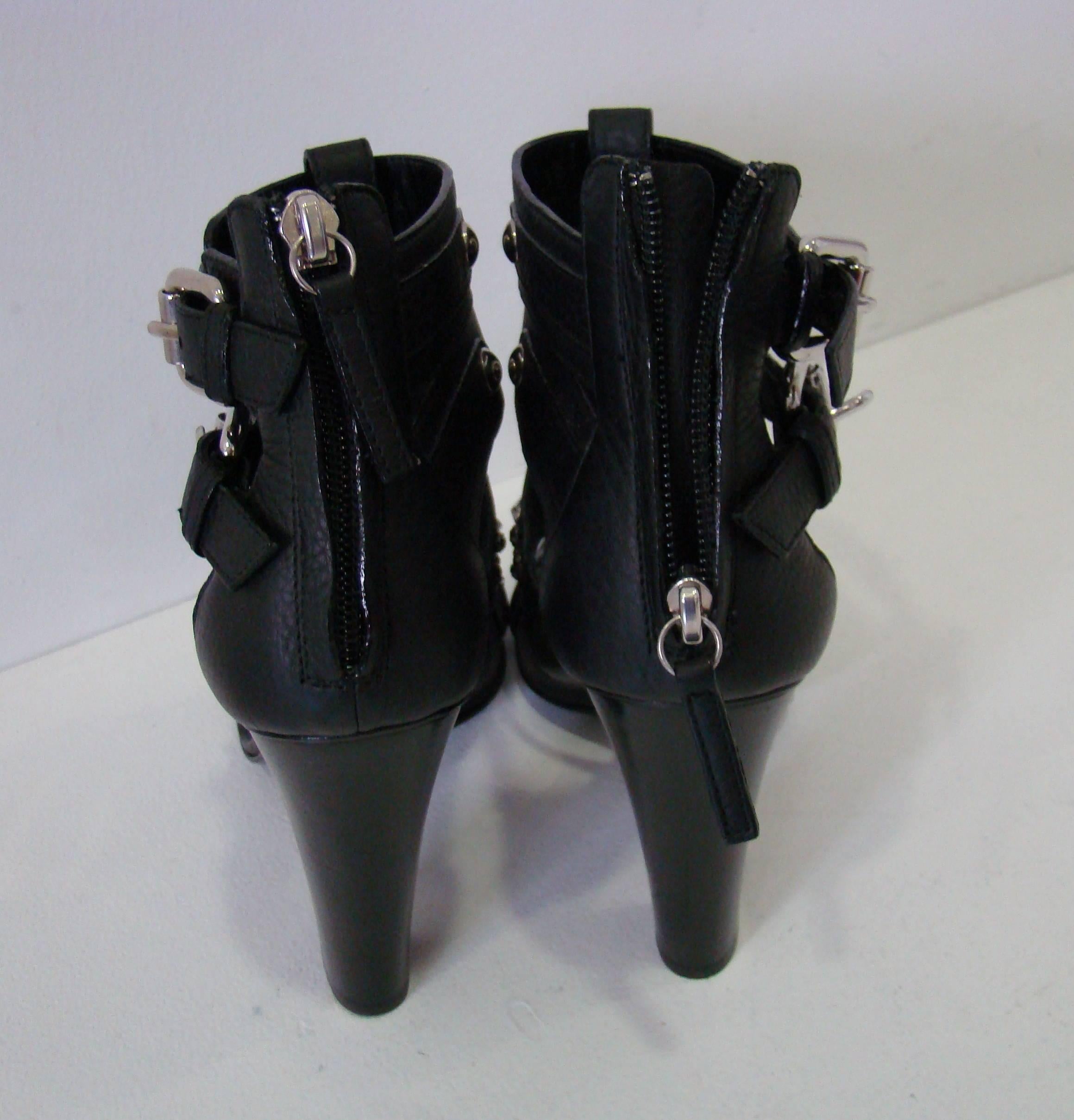 Pierre Balmain High Heel Shoes With Swarovski Crystals  In New Condition For Sale In Athens, Agia Paraskevi