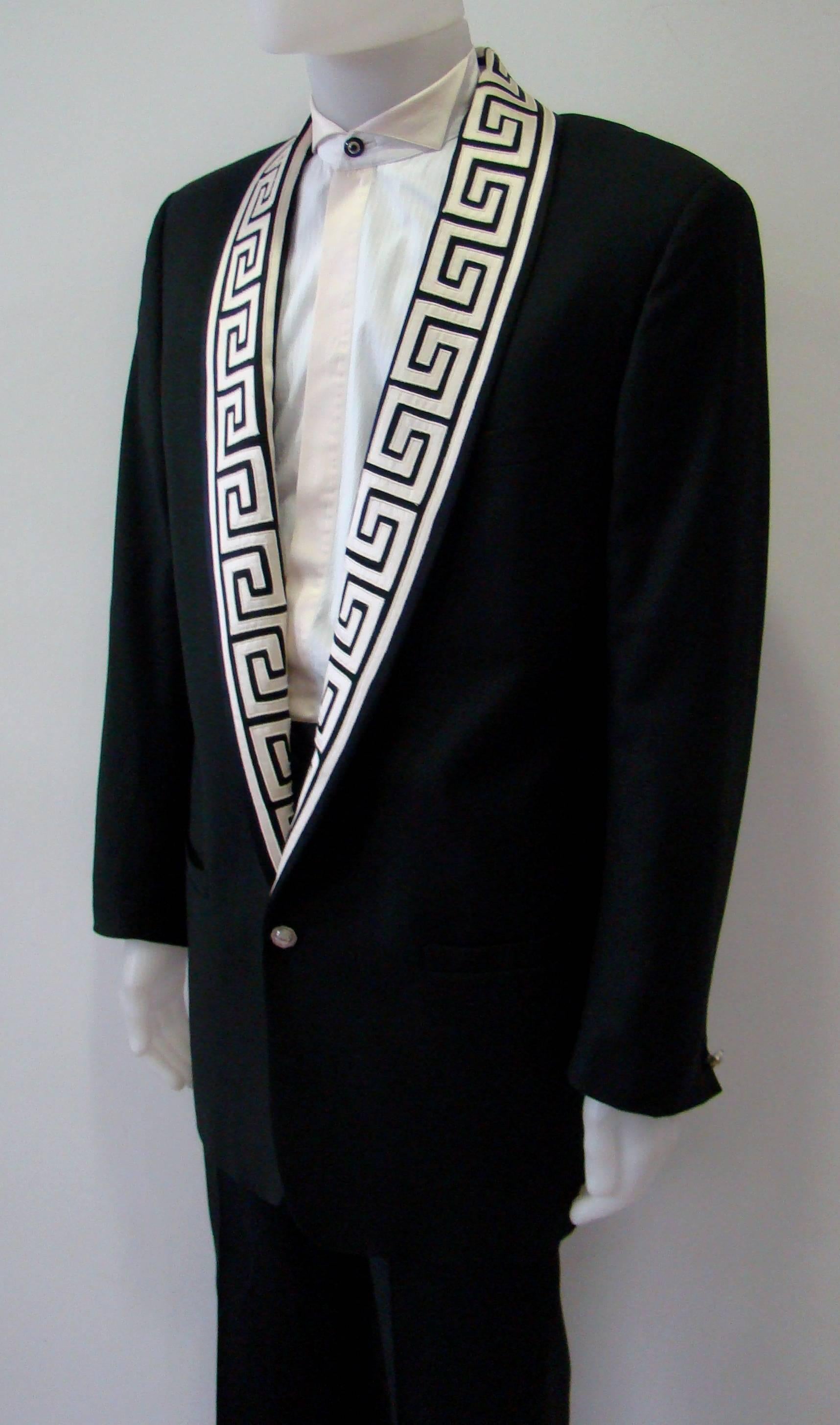 Museum Quality Gianni Versace Greca Detail Jacket Fall 1994 In Excellent Condition For Sale In Athens, Agia Paraskevi