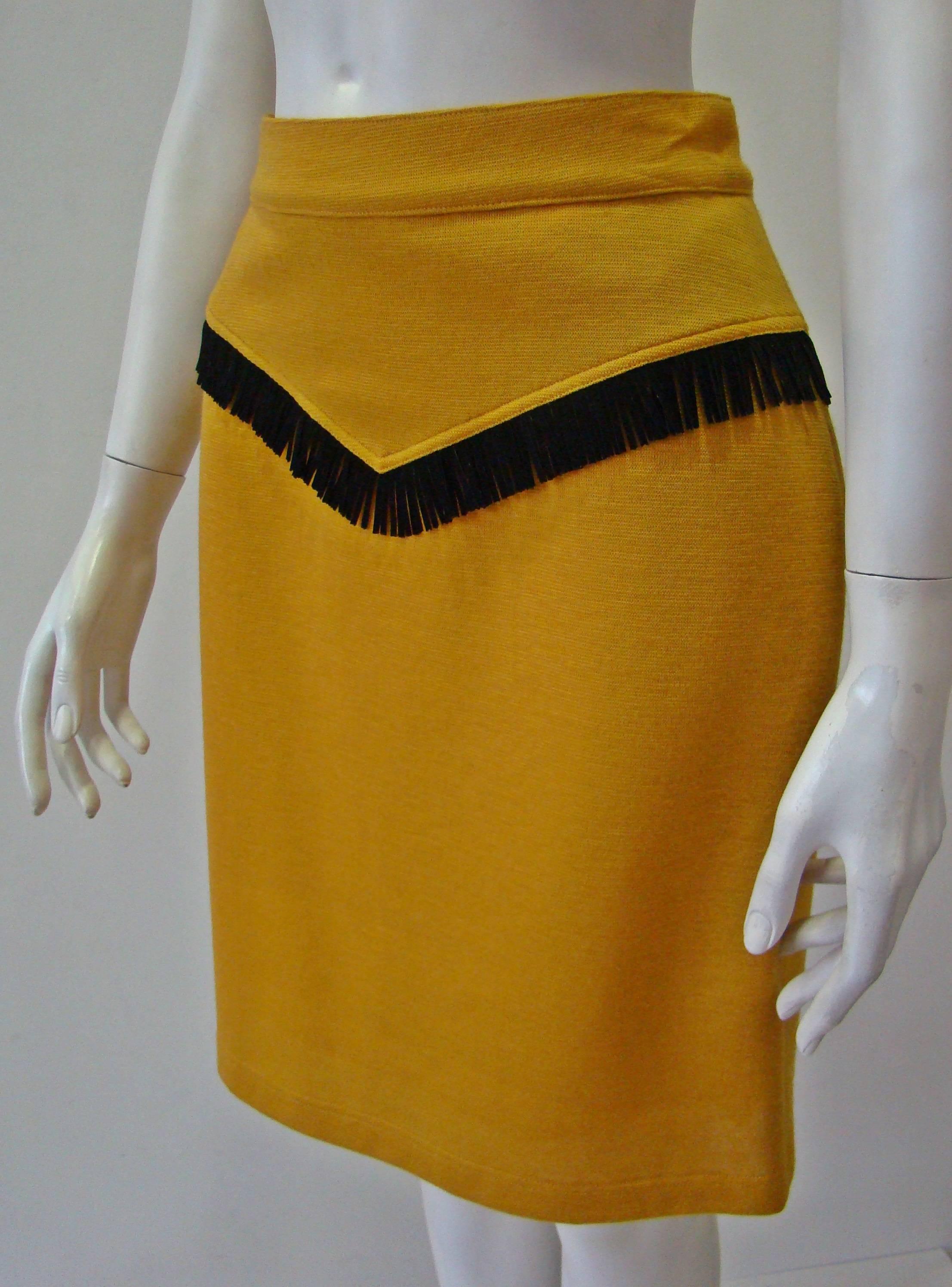 Istante By Gianni Versace Wool Fringed Skirt Fall 1992 In New Condition For Sale In Athens, Agia Paraskevi
