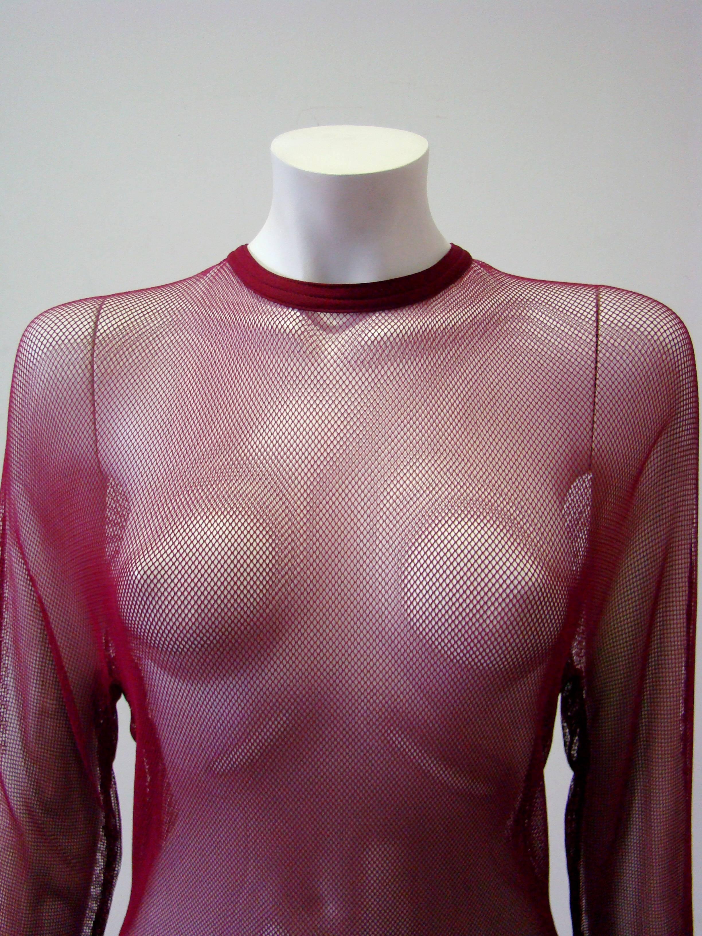 Unique Gianni Versace Net Magenta Dress Fall 1993-1994 In Excellent Condition For Sale In Athens, Agia Paraskevi