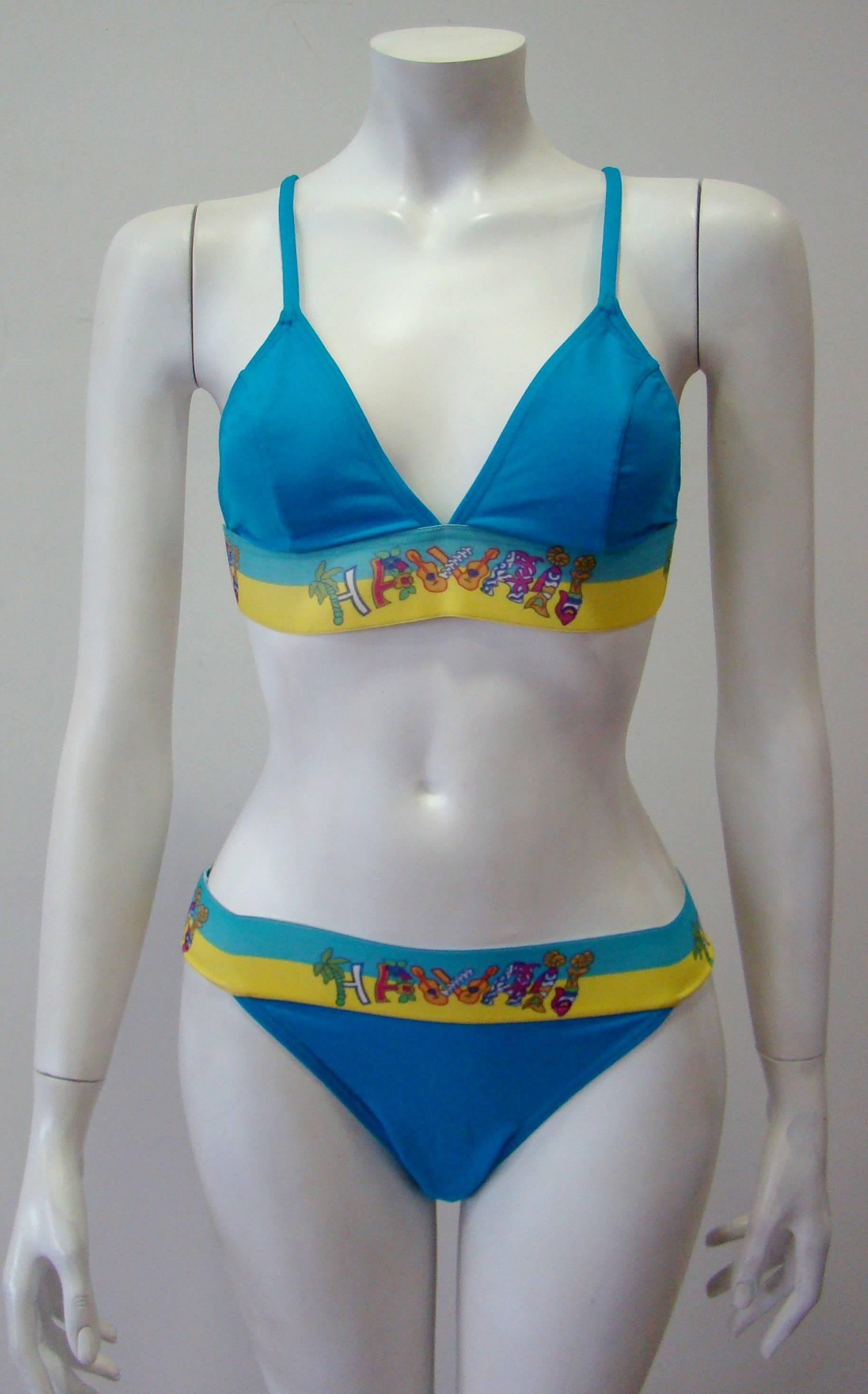 Blue Istante By Gianni Versace Turquoise Bikini With Hawai Print Spring 1998 For Sale