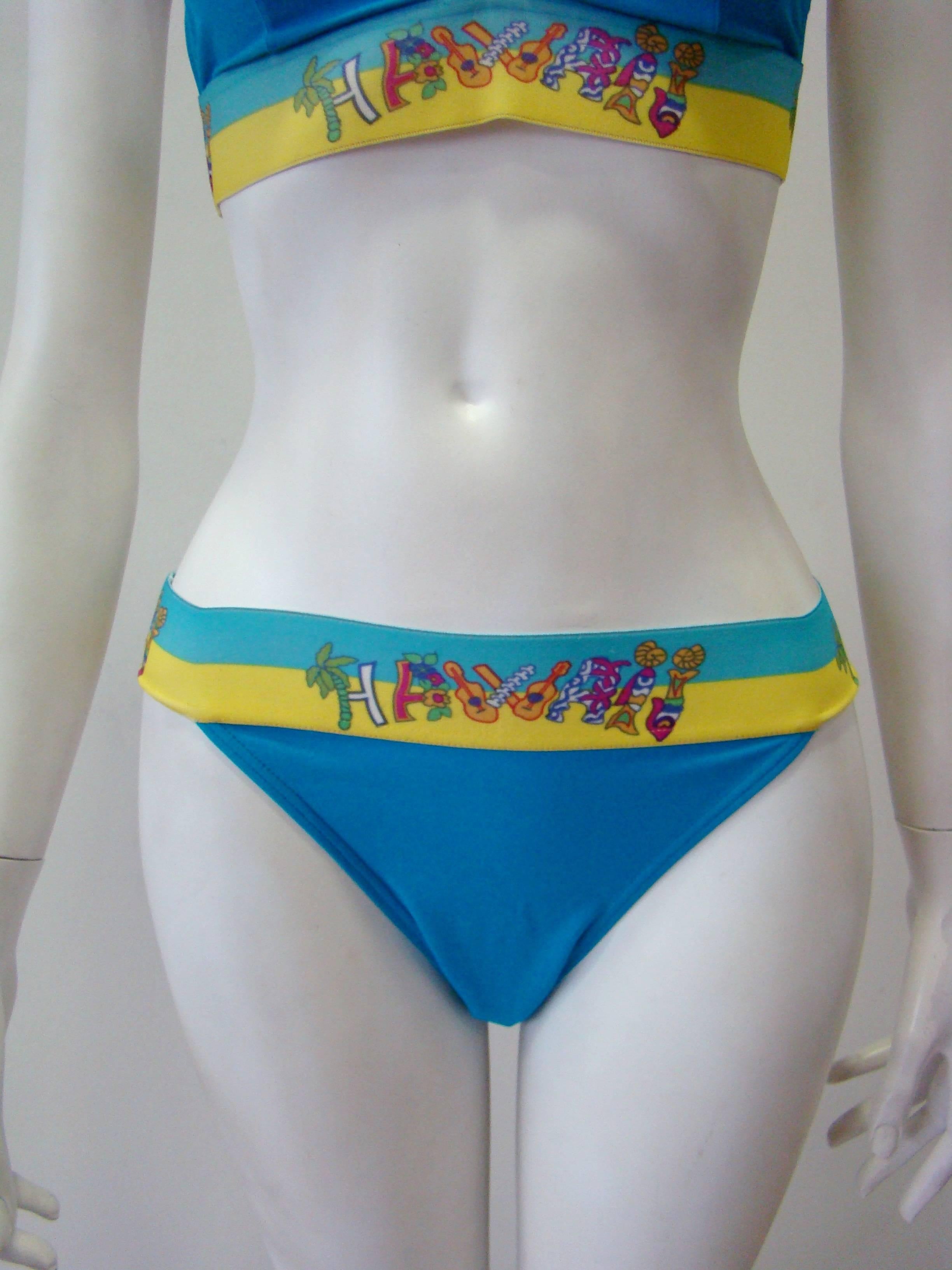 Women's Istante By Gianni Versace Turquoise Bikini With Hawai Print Spring 1998 For Sale