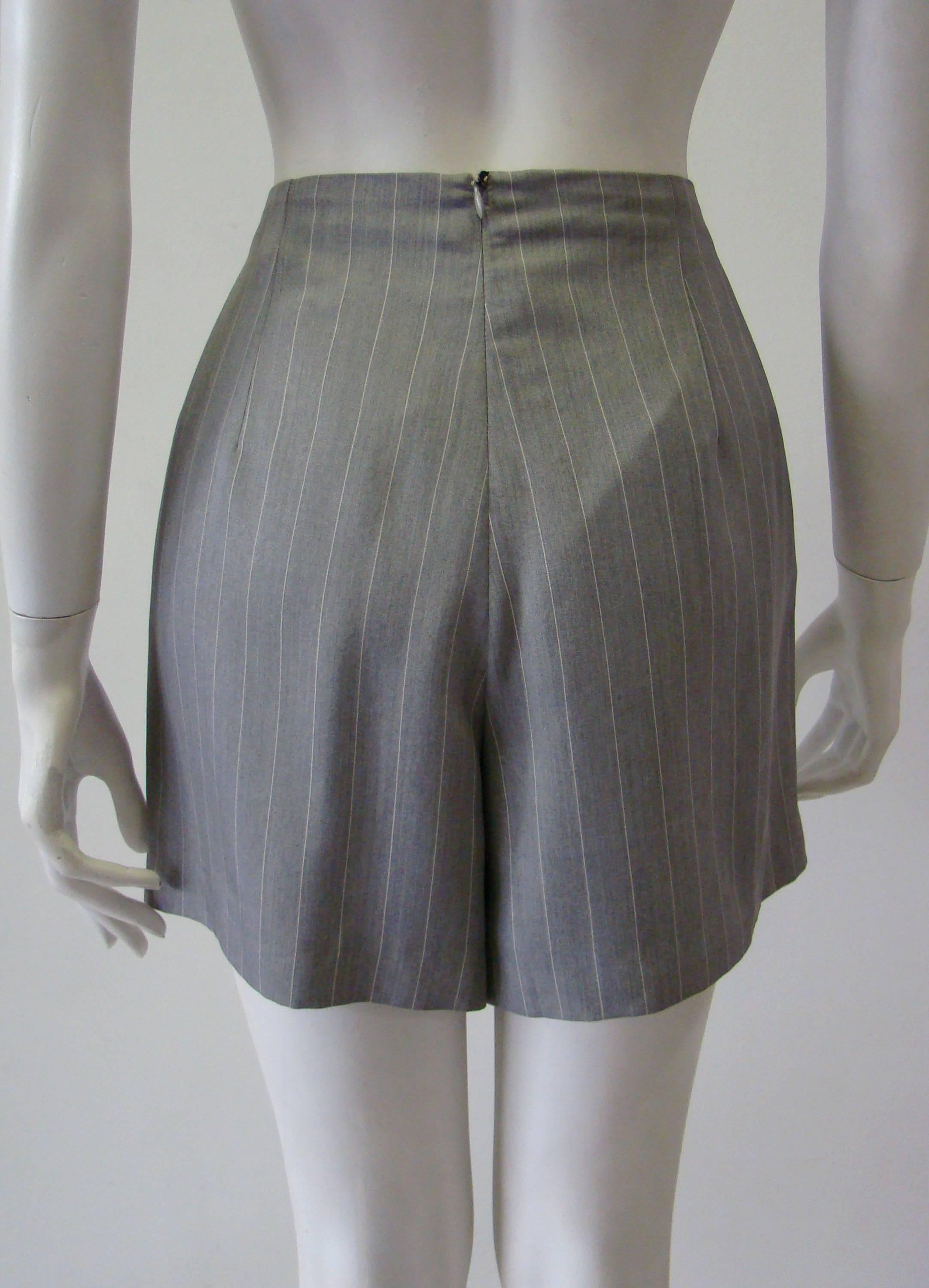 Women's Gianni Versace Couture Striped Silk Shorts Fall 1995 For Sale