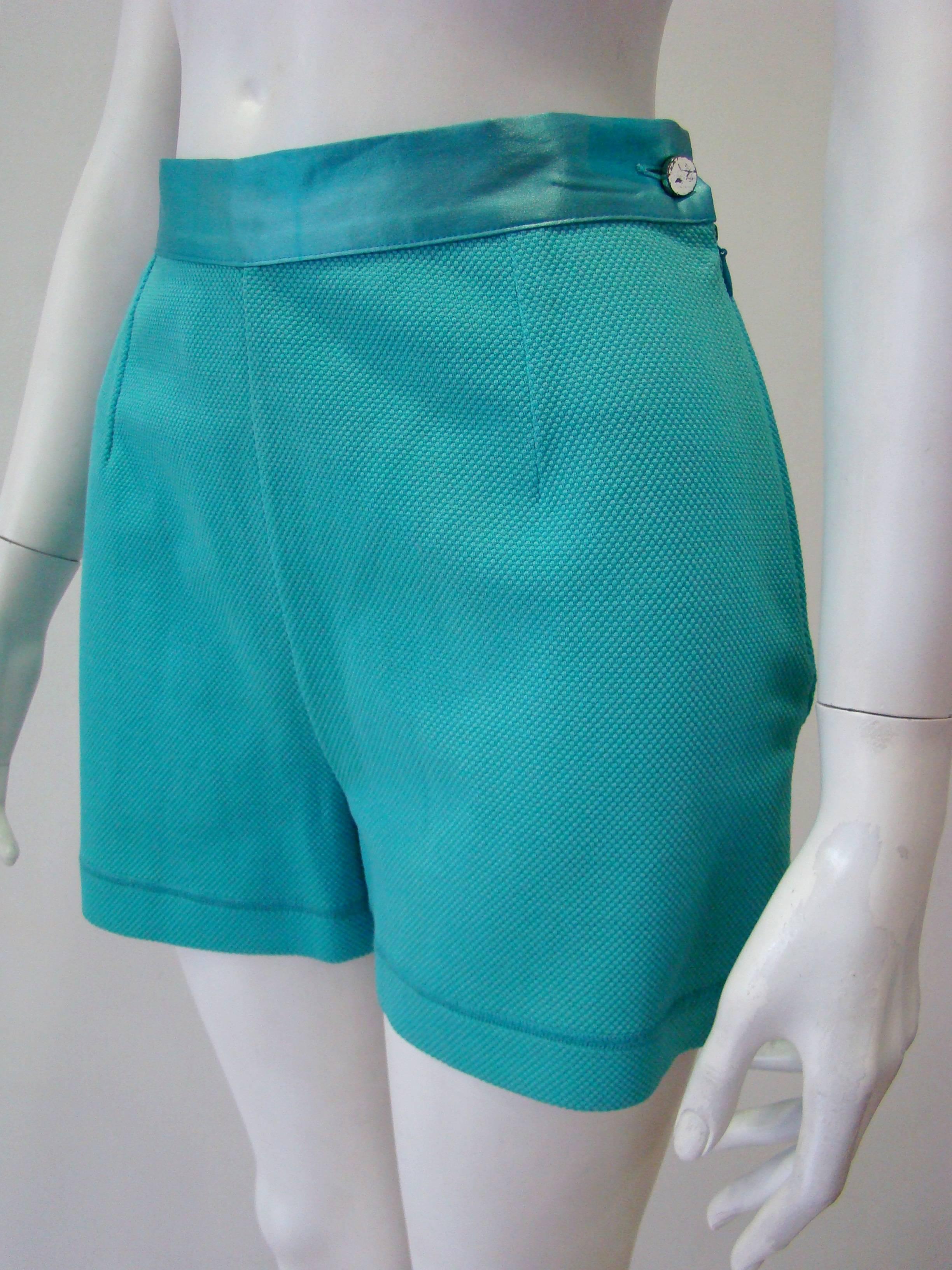 Gianfranco Ferre Turquoise Shorts In Good Condition For Sale In Athens, Agia Paraskevi