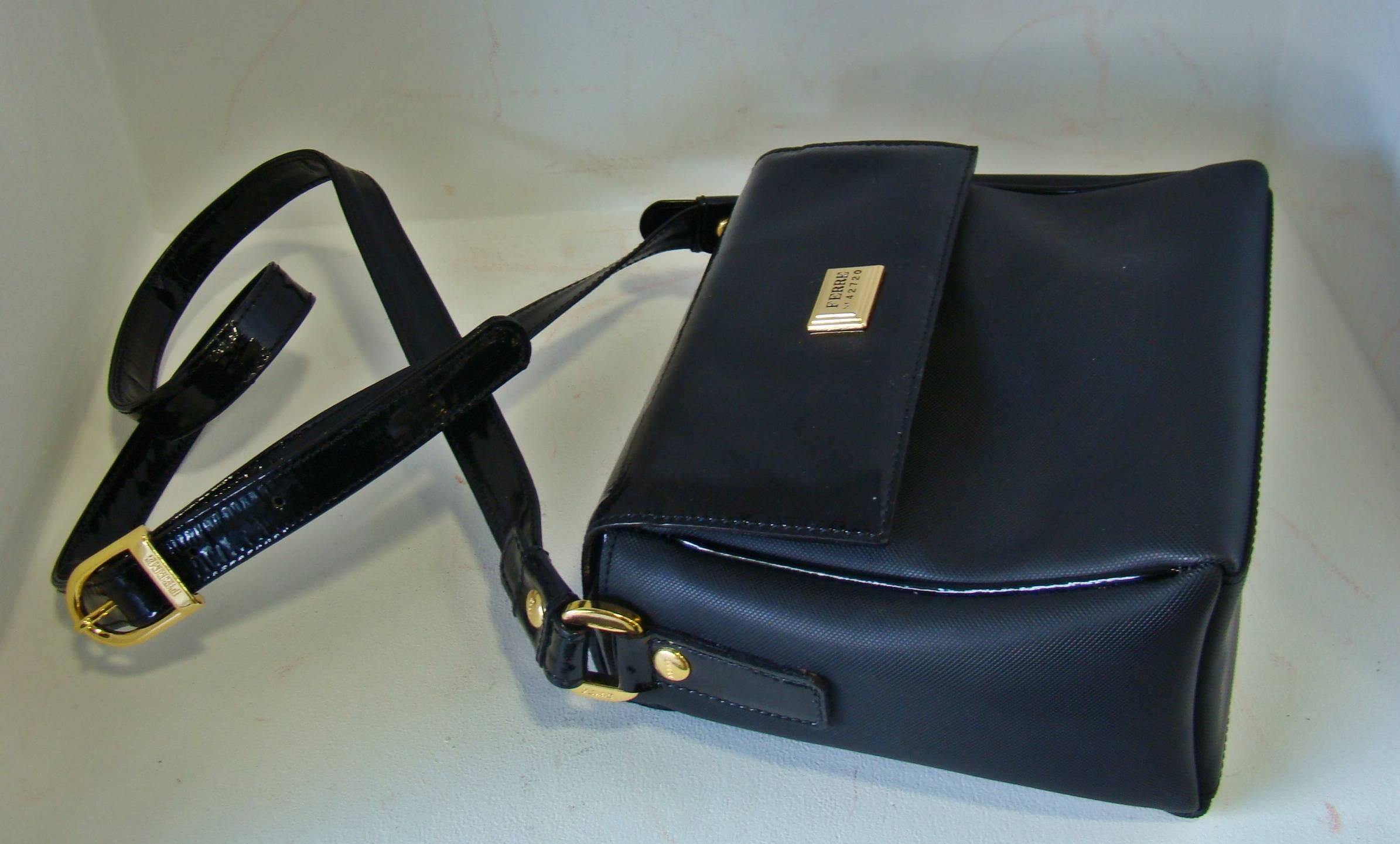 Gianfranco Ferre Black Leather Shoulder Bag For Sale 1
